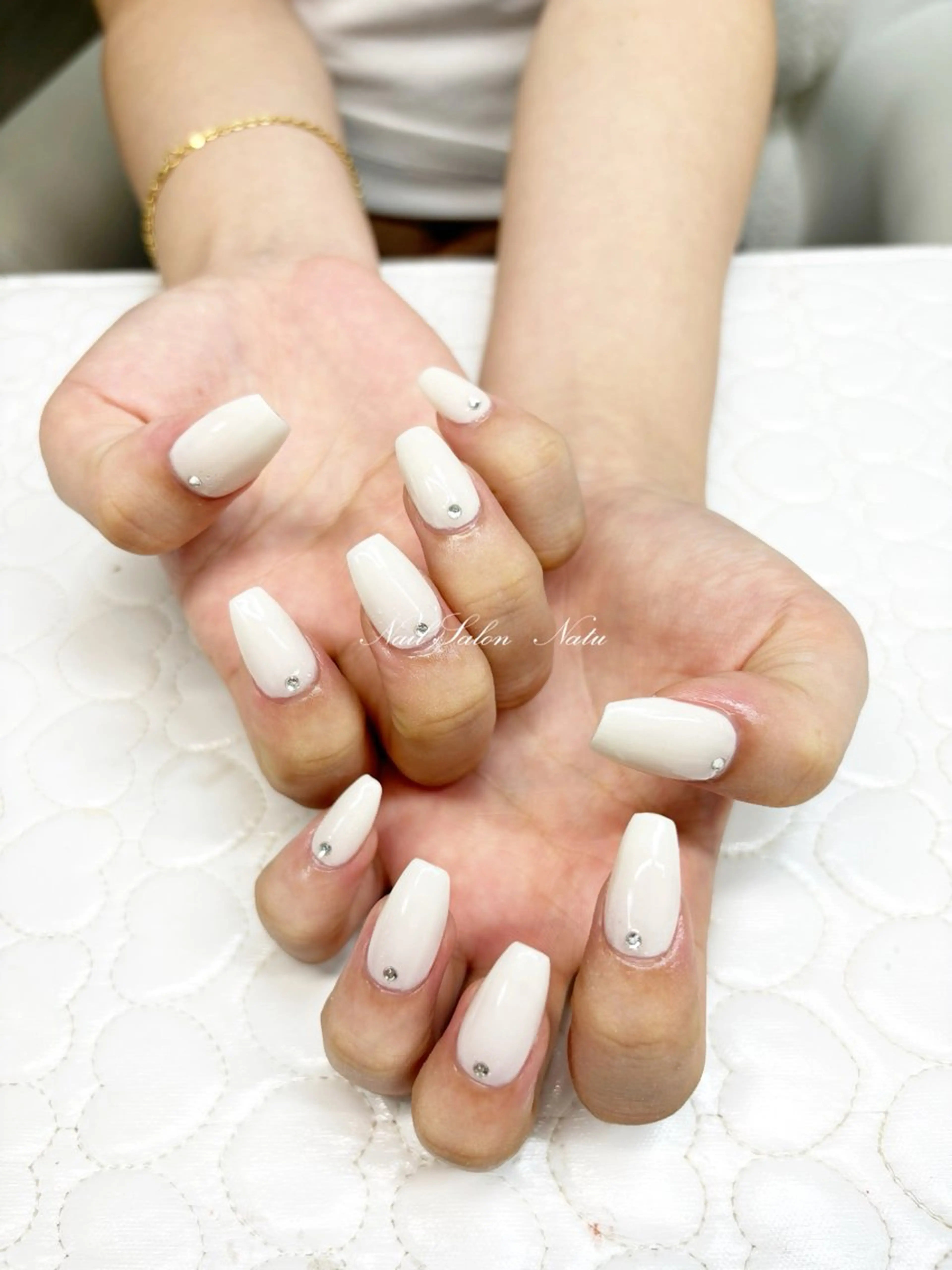 ネイル 長さ出し ストーンネイル nailsalon Natuのネイルデザイン