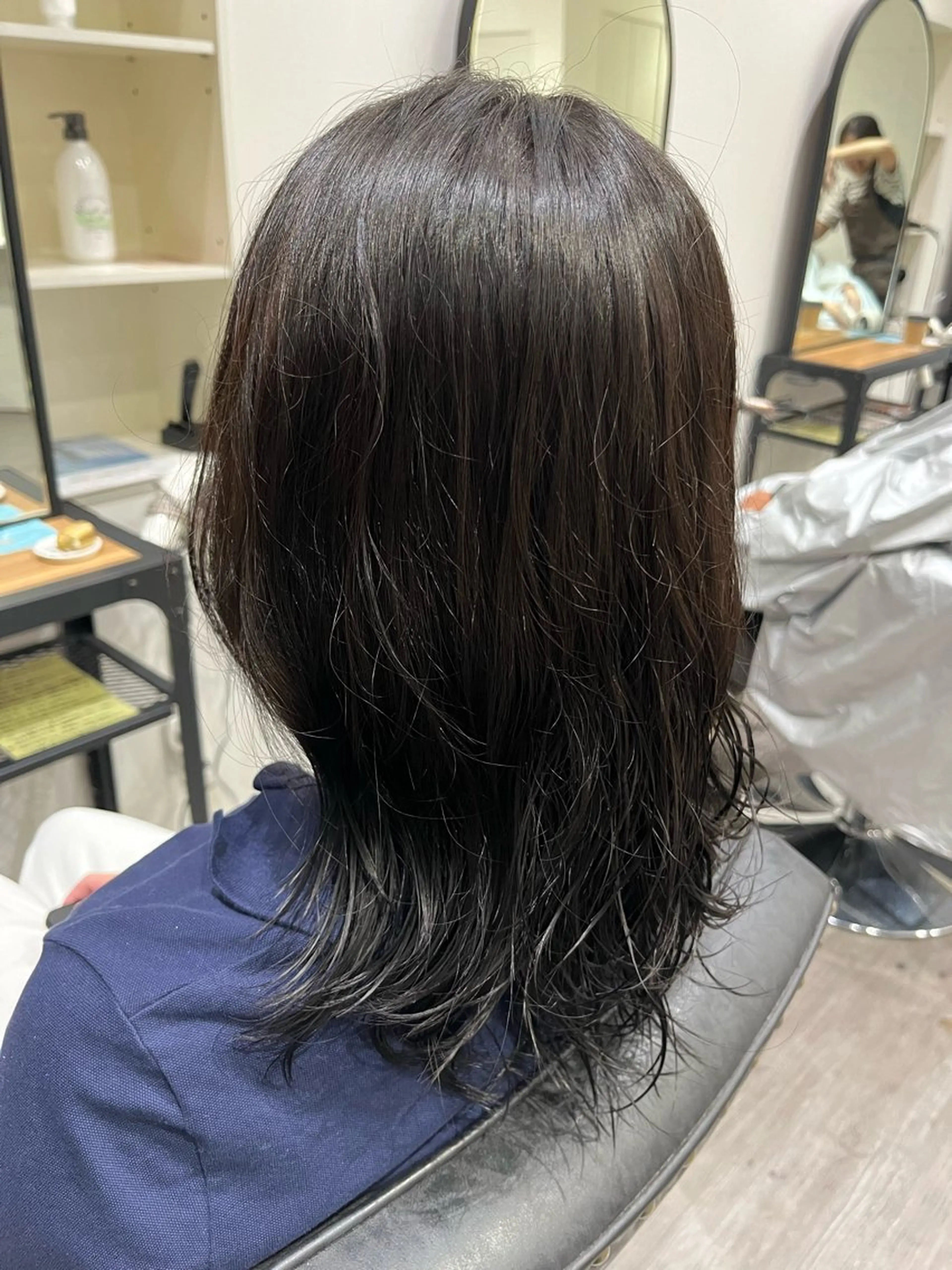 ミディアム カラー パーマ ヘアアレンジ ミディアムパーマ 黒髪 透明感カラー カット トリートメント ヘッドスパ cocotte 💟草間紫音💟のヘアスタイル