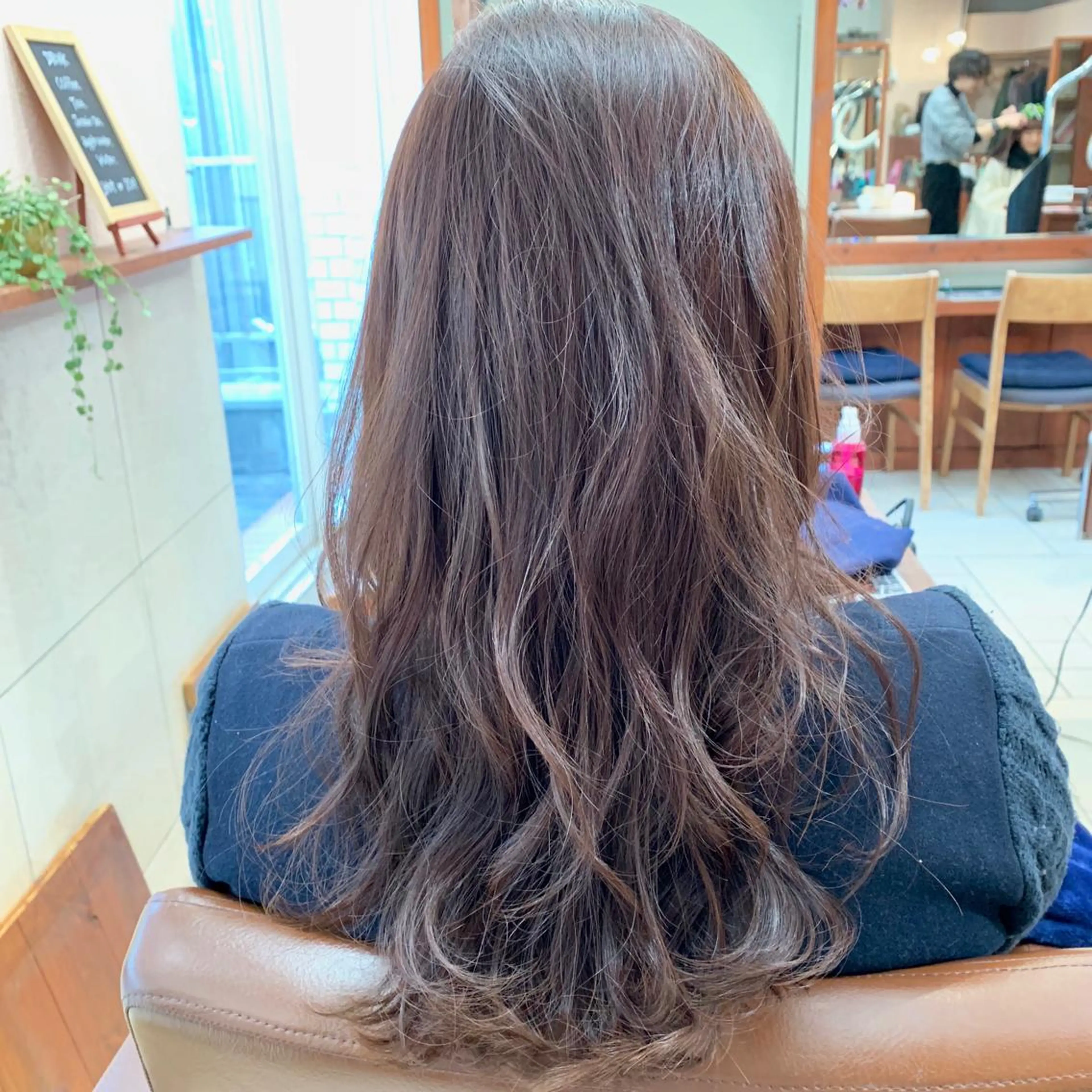 ロング カラー カット ヘアカラー 加藤 綾華のヘアスタイル