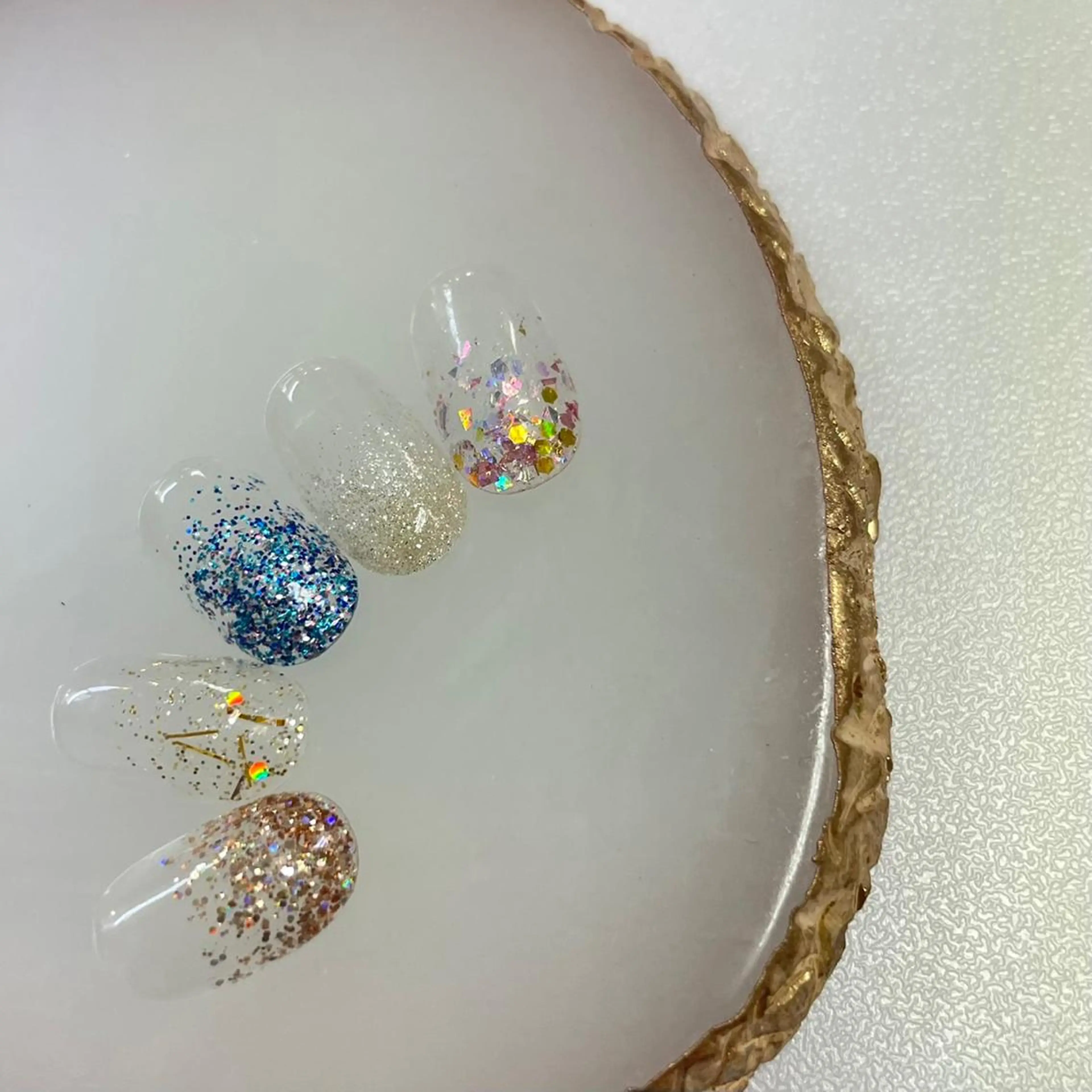 ネイル グラデーション ラメ(グリッター) ラメグラデーション RicottEYELASH&NAIL所属・下城 葵のエステ・リラクイメージ