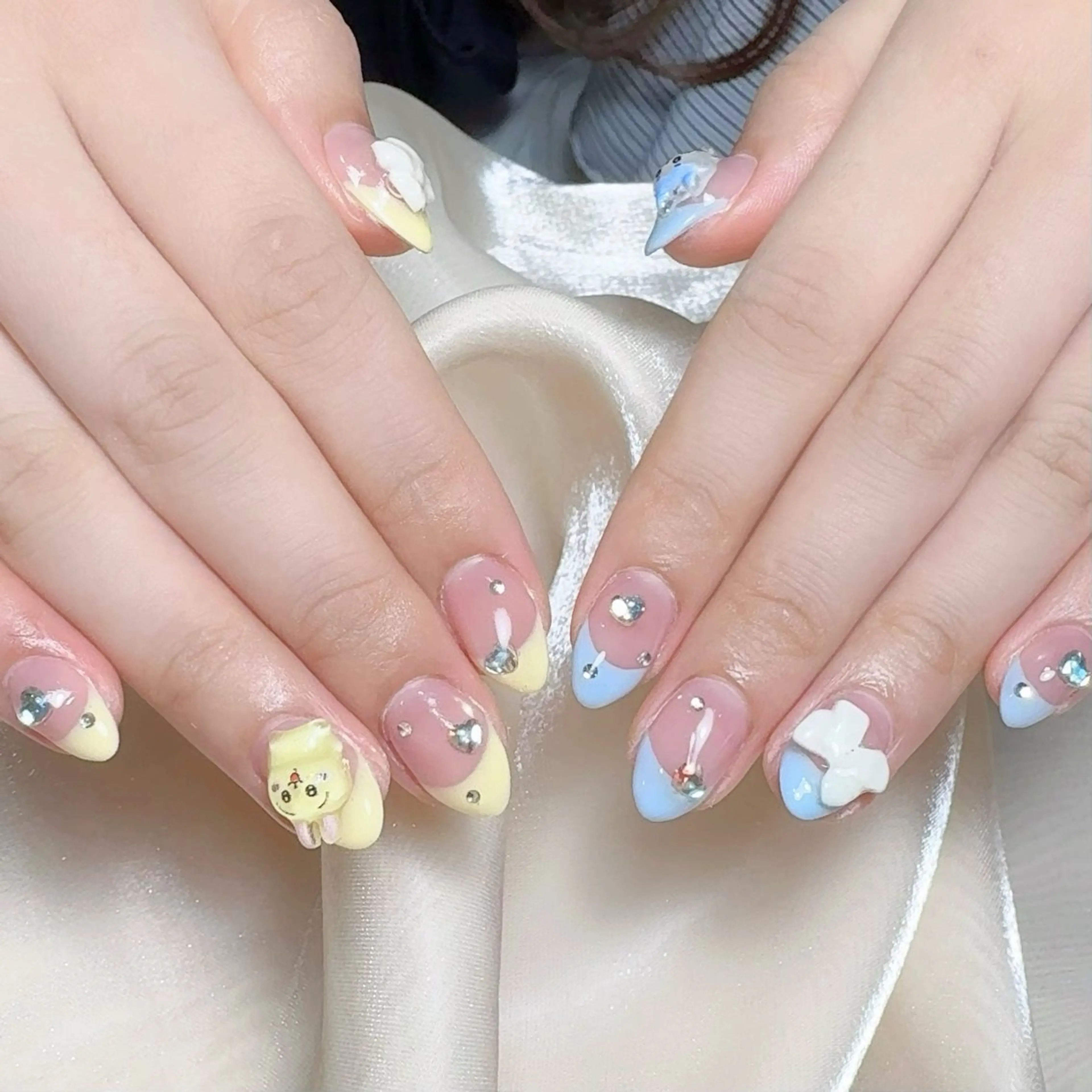 メンズ ネイル メンズ韓国風 アートネイル オーロラネイル ガーリー キラキラネイル ハンドネイル Nail salon 木にいるのネイルデザイン