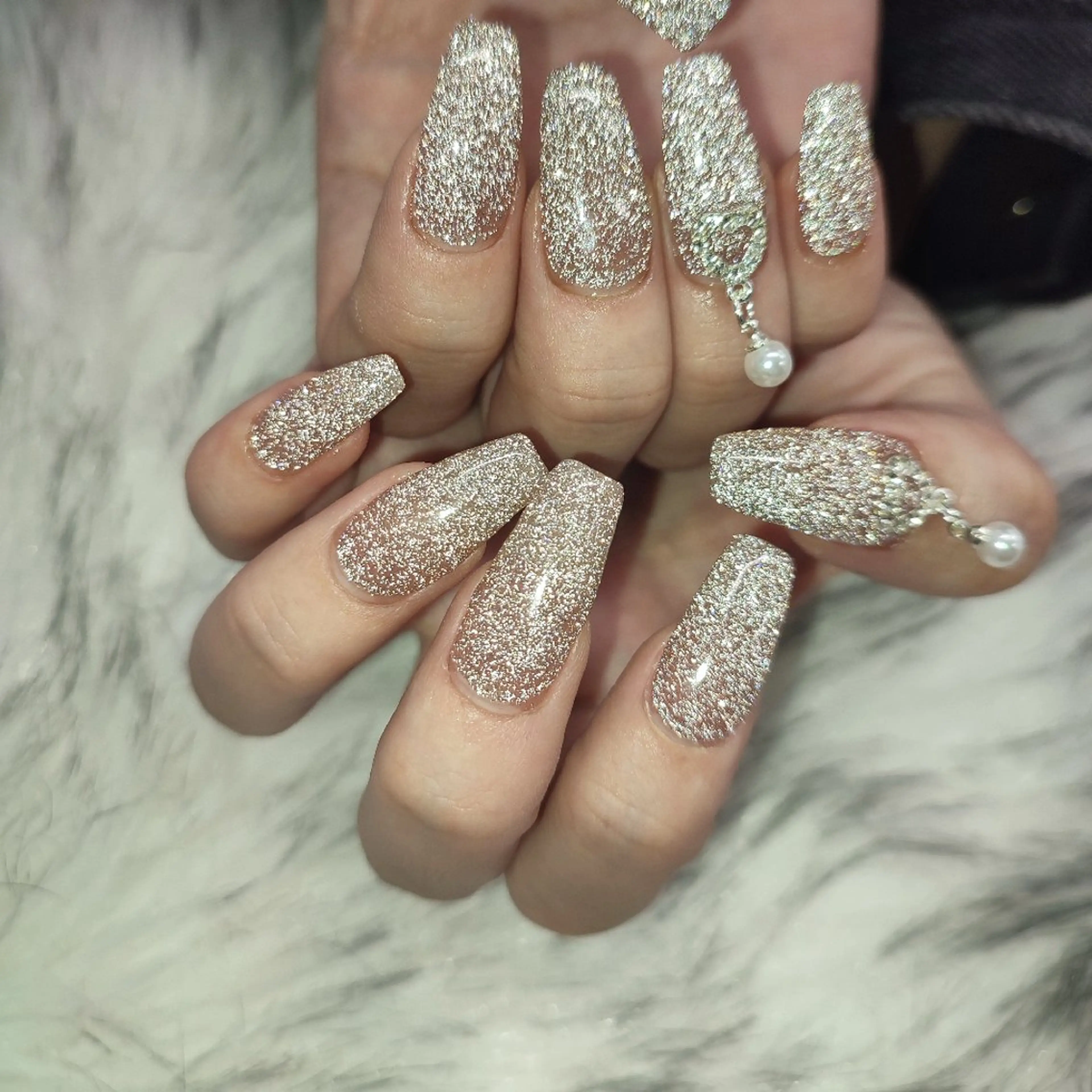 ネイル ハンドネイル RUNWAY 　　の眉毛・アイブロウイメージ