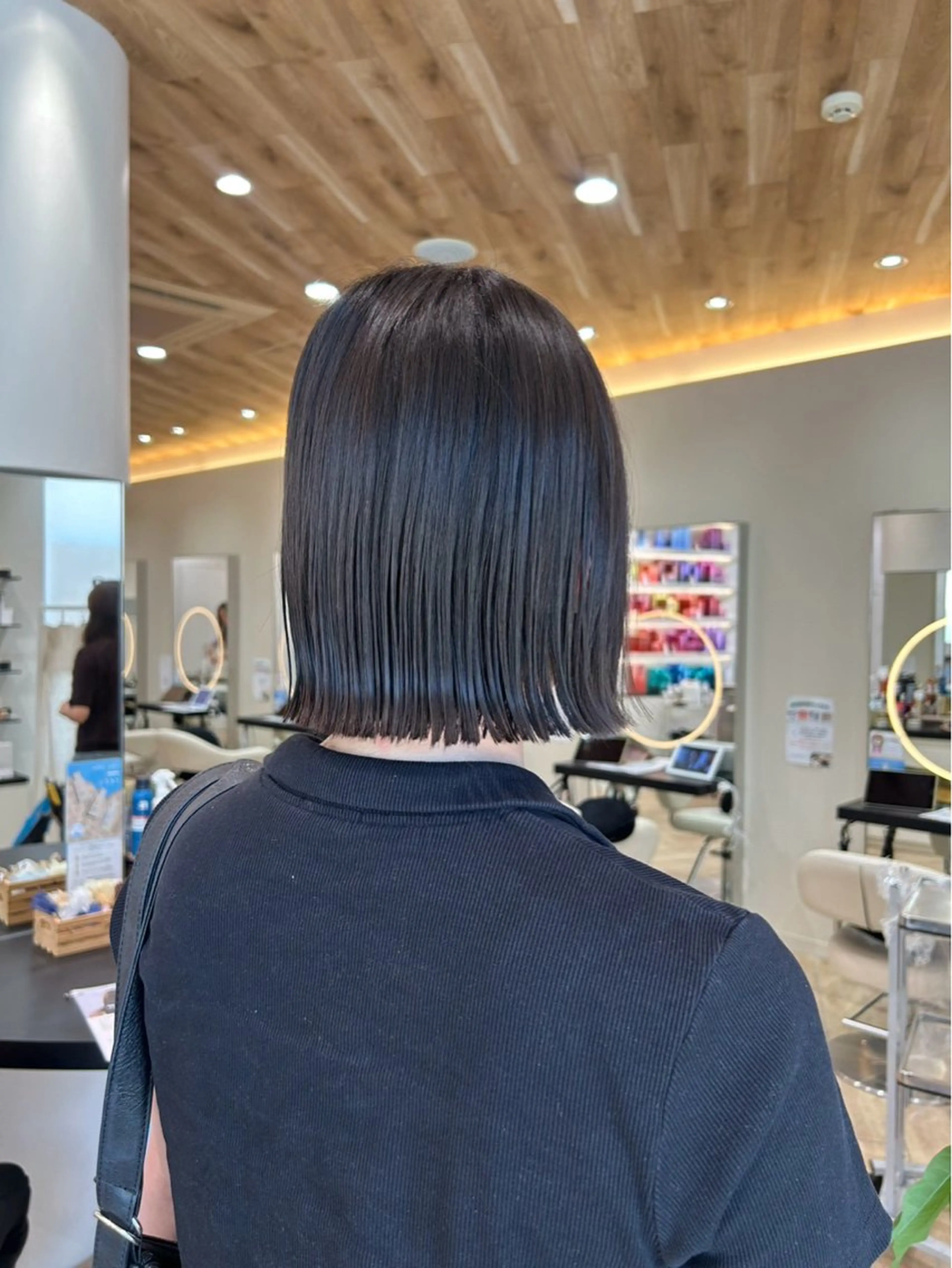 【ボブ〜ロングの方限定‼️】メンテナンスカット➕シャンプートリートメント付きの写真