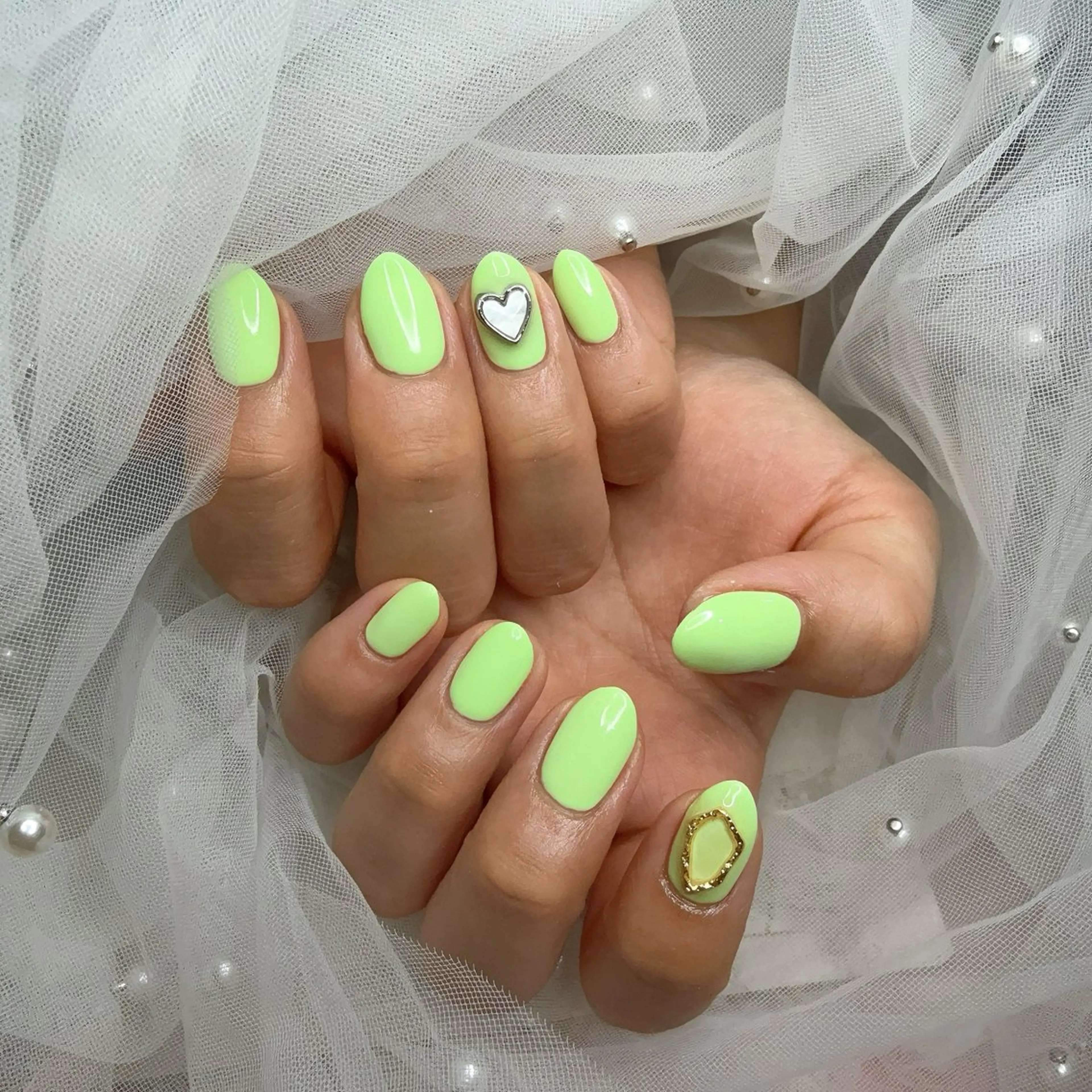 ネイル Fairyフェアリーネイルサロン所属・Nail Hibi サロンのネイルデザイン