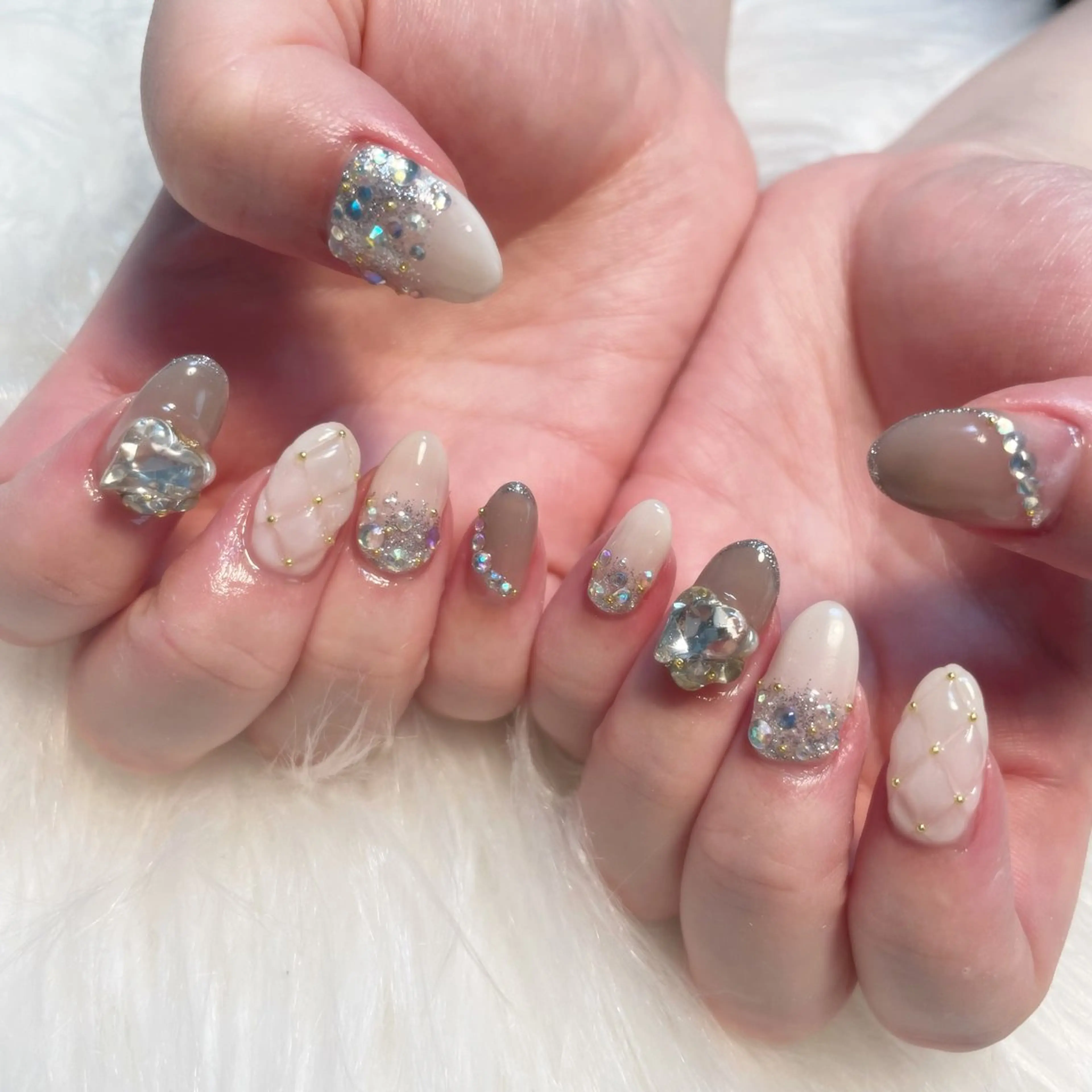 ネイル ハンドネイル ゴテゴテ💙ワンホン リオナのネイルデザイン