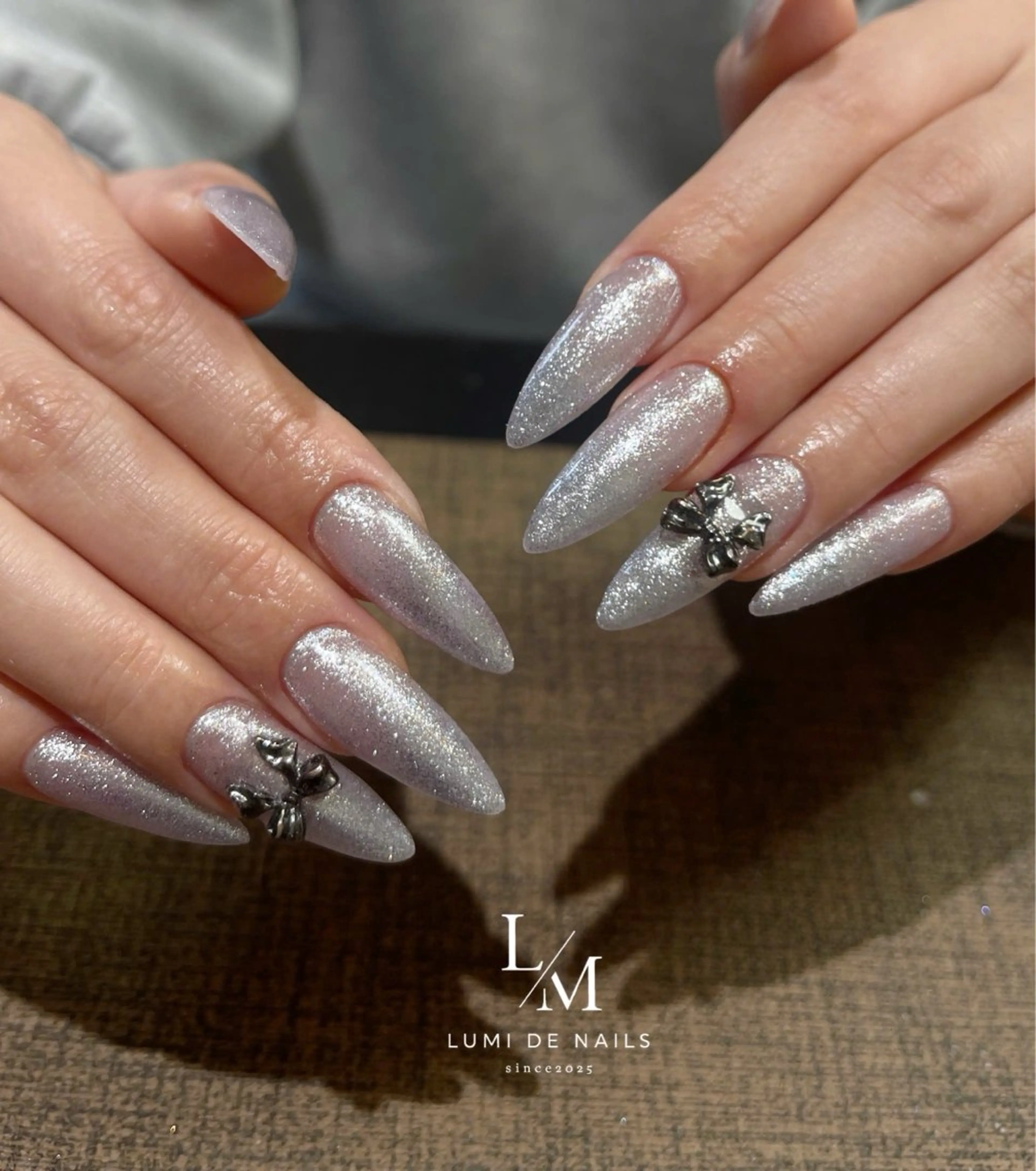 ネイル グラデーション ラメ(グリッター) マグネットネイル ミラーネイル ニュアンスネイル ハンドネイル Lumi de nailsのネイルデザイン