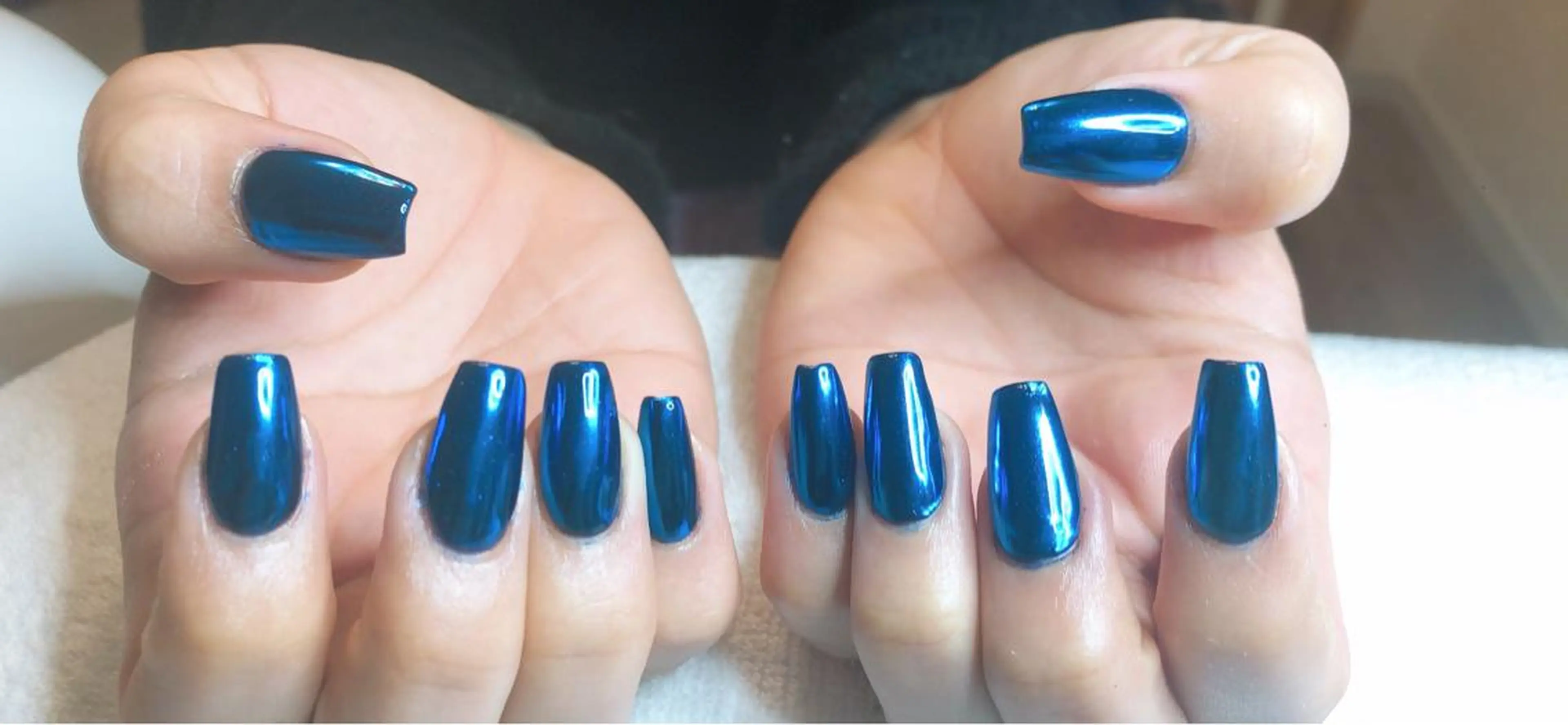 セミロング ネイル ミラーネイル ハンドネイル 長さ出し専門 nynaのネイルデザイン