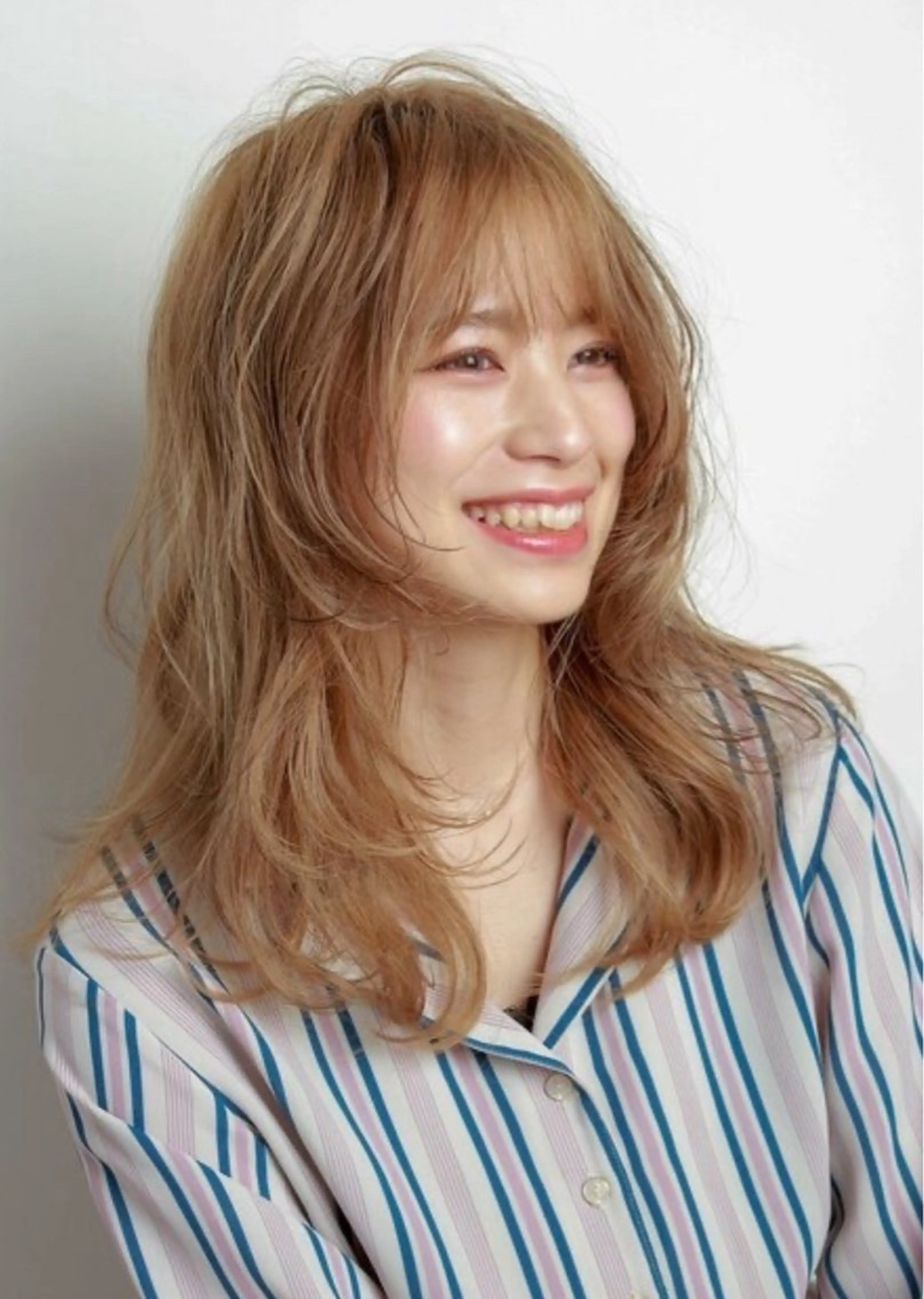 ロング カラー 透明感カラー/ くびれヘア/ユウユのヘアスタイル