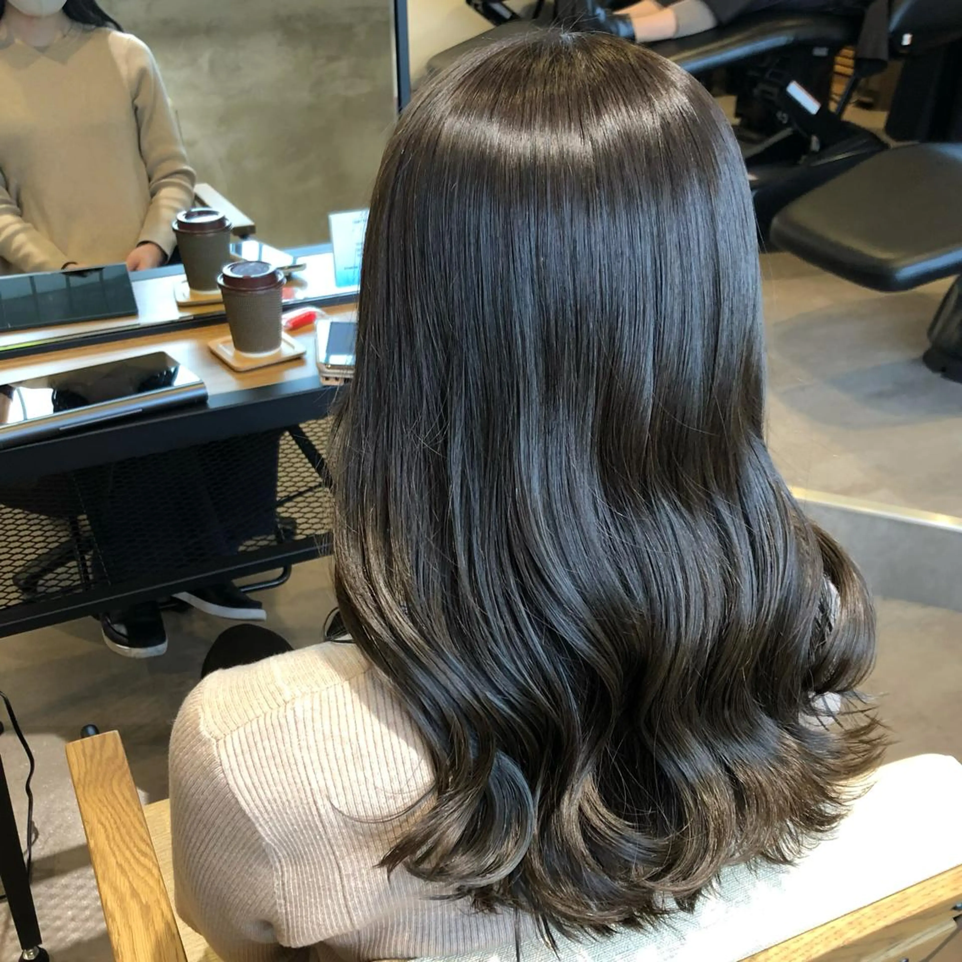 ロング カラー ヘアカラー トリートメント 🎀透明感カラー🎀 mikaのヘアスタイル