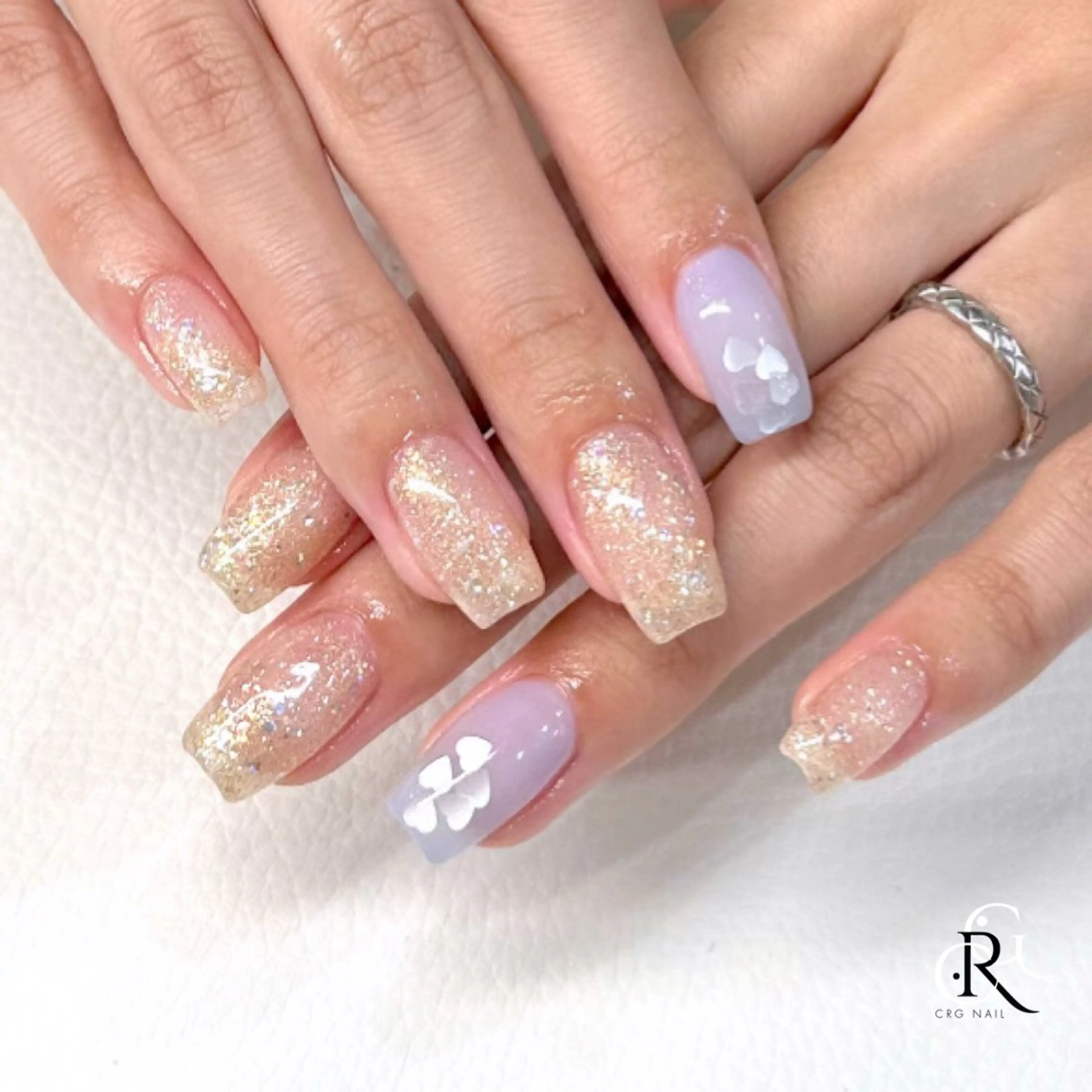 ネイル ブルー ラメ(グリッター) 夏ネイル ハンドネイル 美フォルム✨ CRG　RURIのネイルデザイン