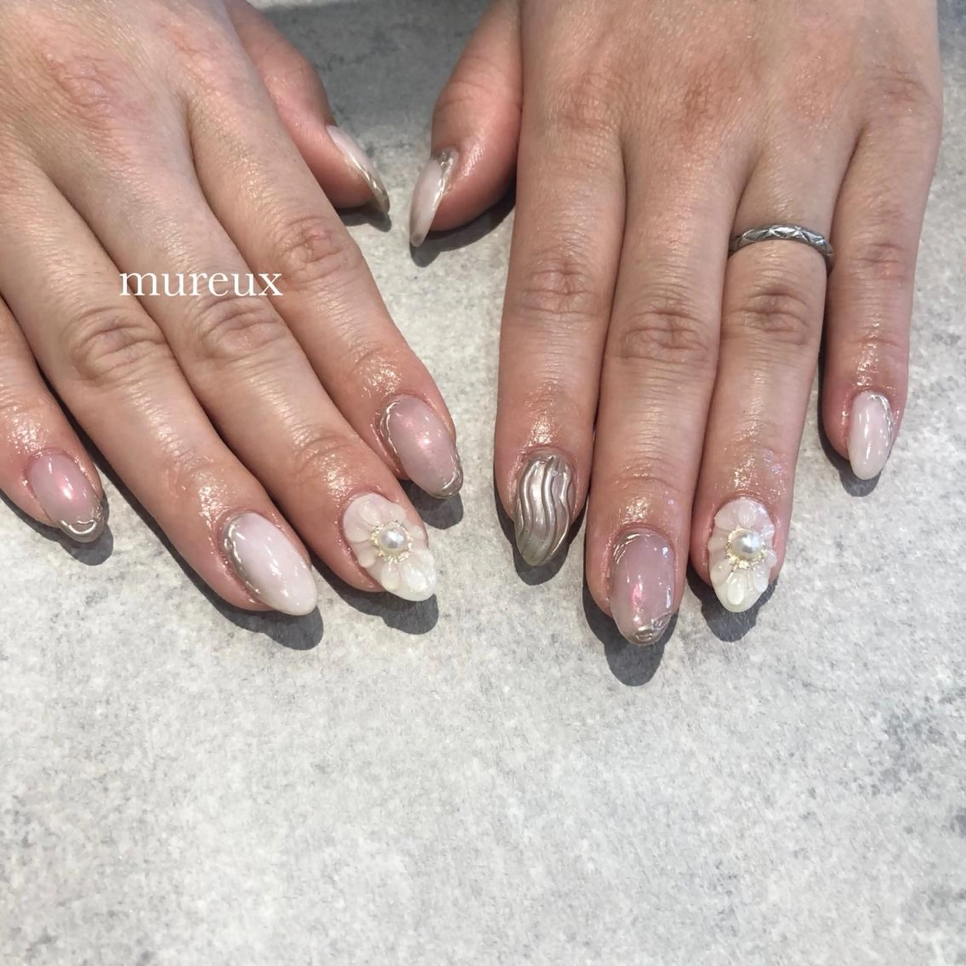 ネイル フラワーネイル ぷっくりネイル ハンドネイル mureux ∵ayakaのネイルデザイン