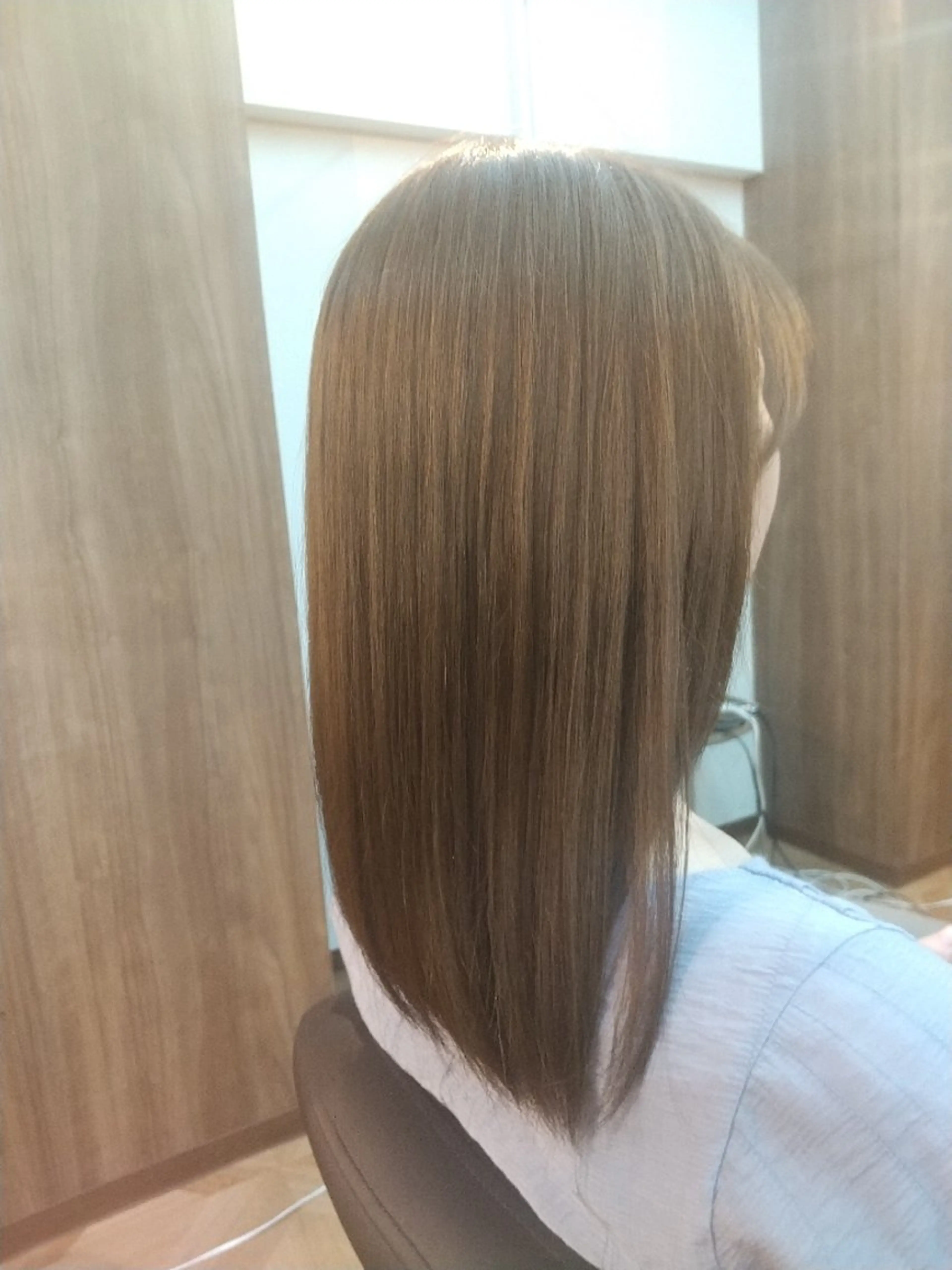 カラー ミディアム アッシュ ベージュカラー 久村 奈菜のヘアスタイル