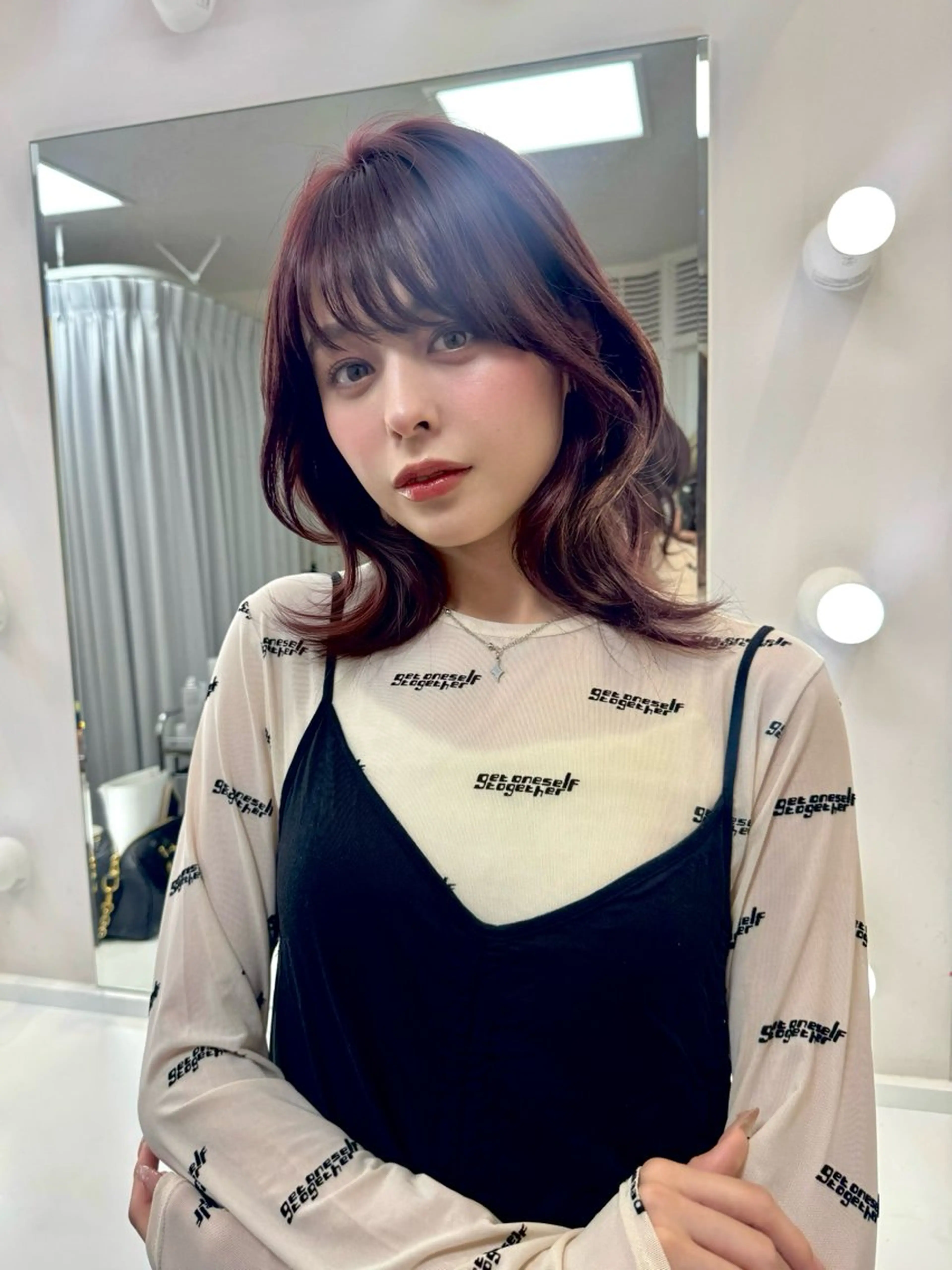 ミディアム カラー ブリーチ ブリーチなしカラー レッドカラー カット ヘアカラー トリートメント 小顔カット/艶 カラー特化♡MIHOのヘアスタイル