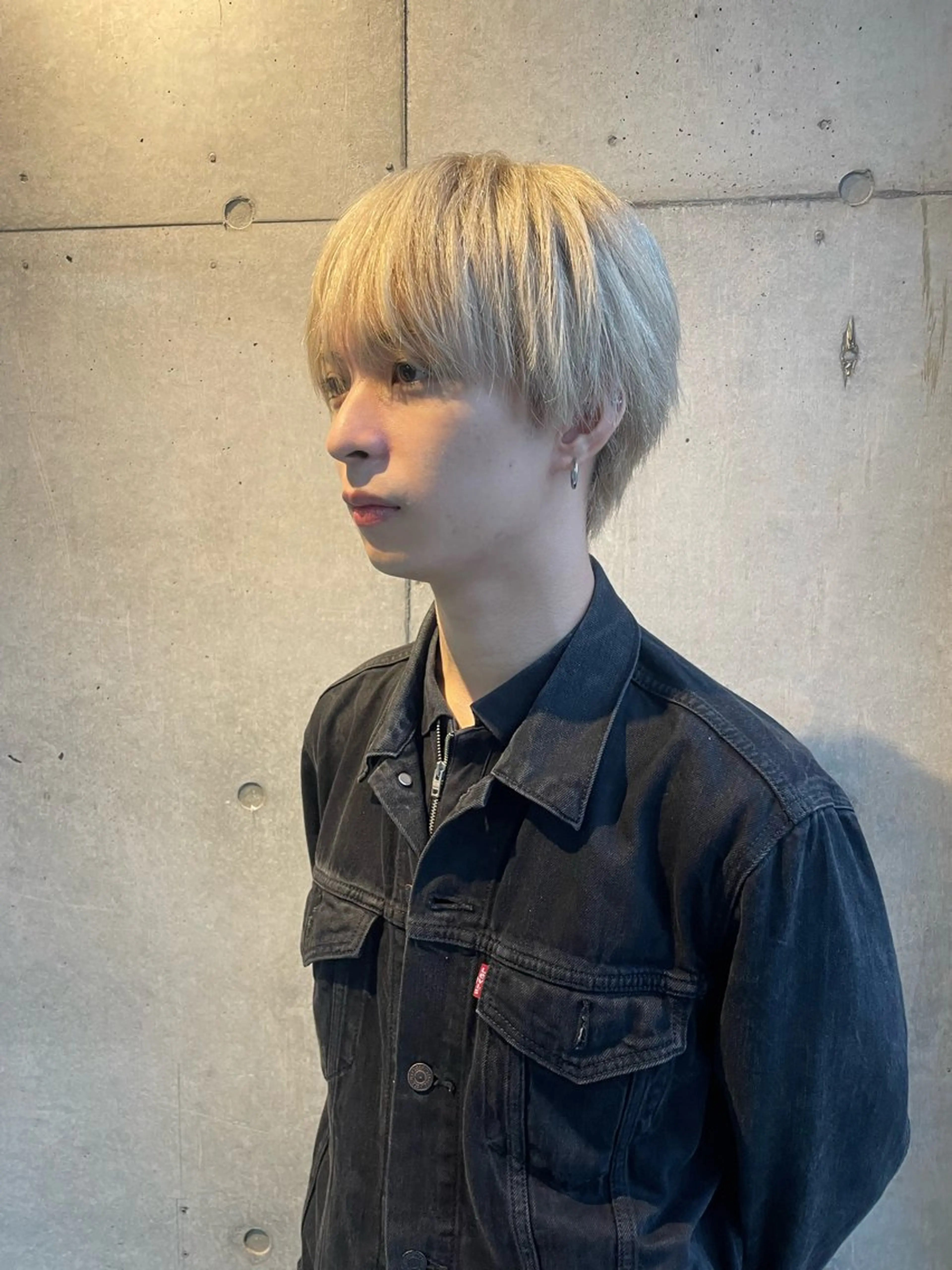 カラー メンズ mio ／ハイトーンのヘアスタイル