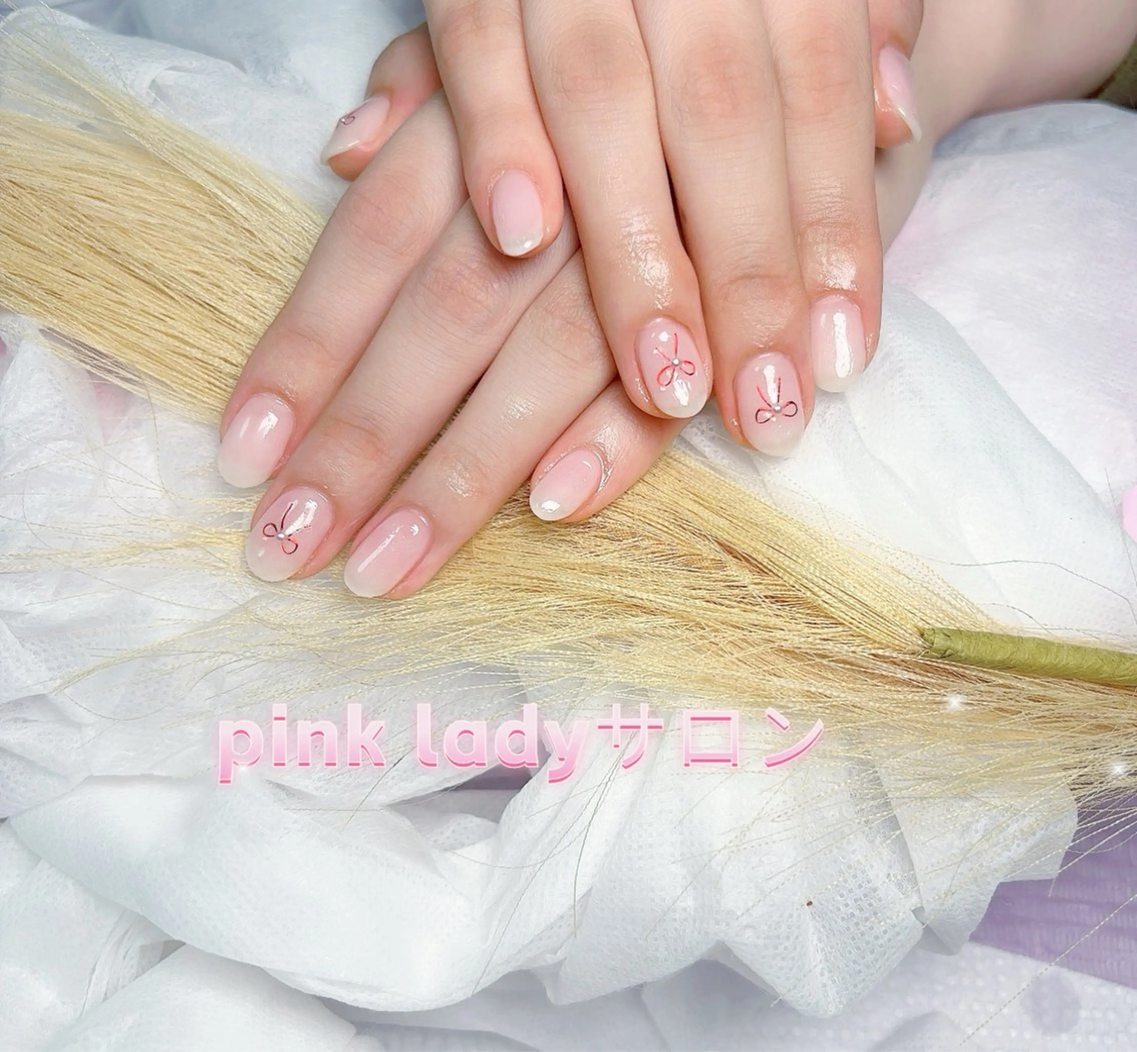 ネイル リボン pink ladyサロン所属・べ にのネイルデザイン