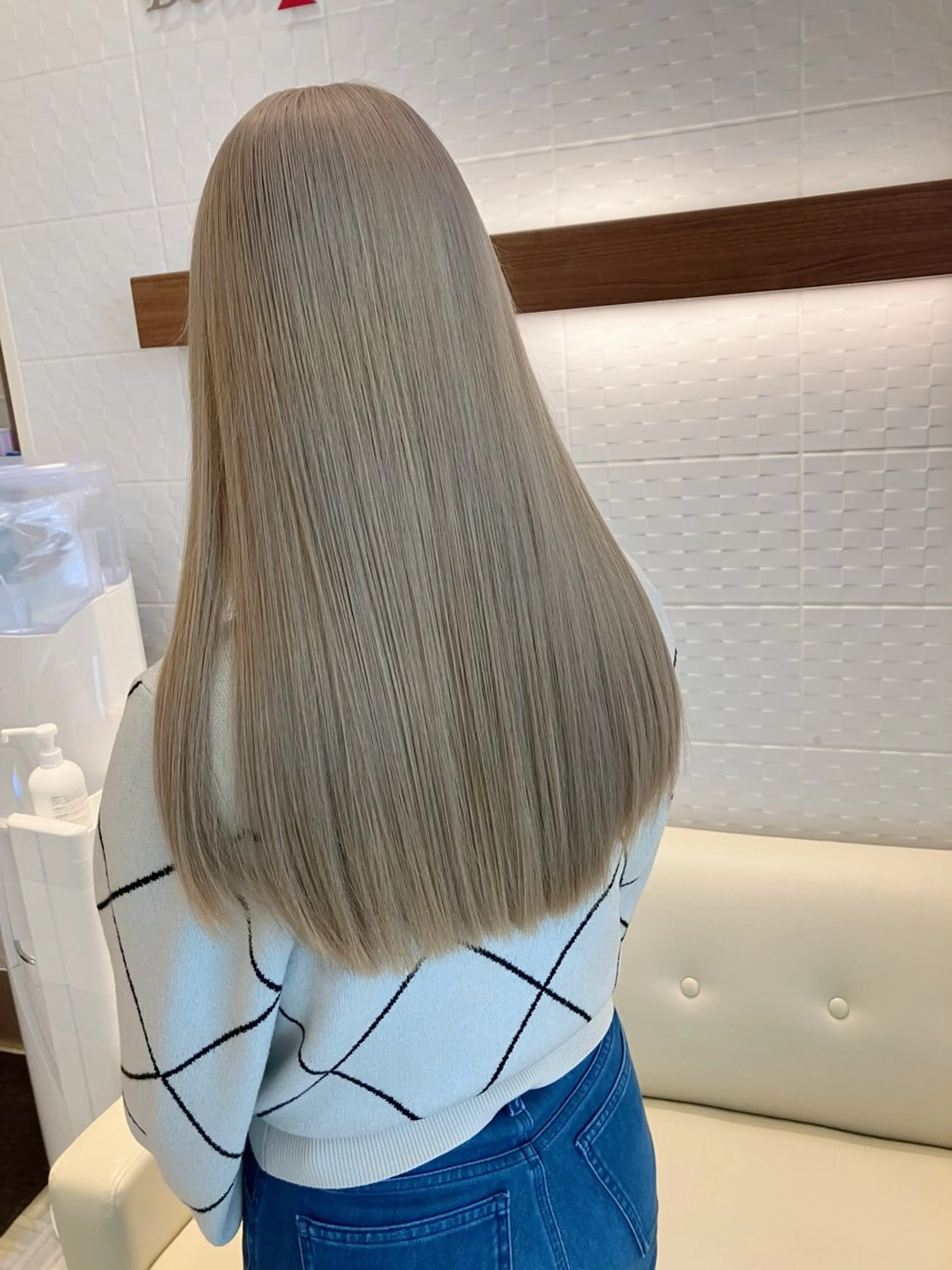 カラー ベージュカラー ミルクティーベージュ ヘアカラー 【ブリーチ特化】金 慶彦のヘアスタイル