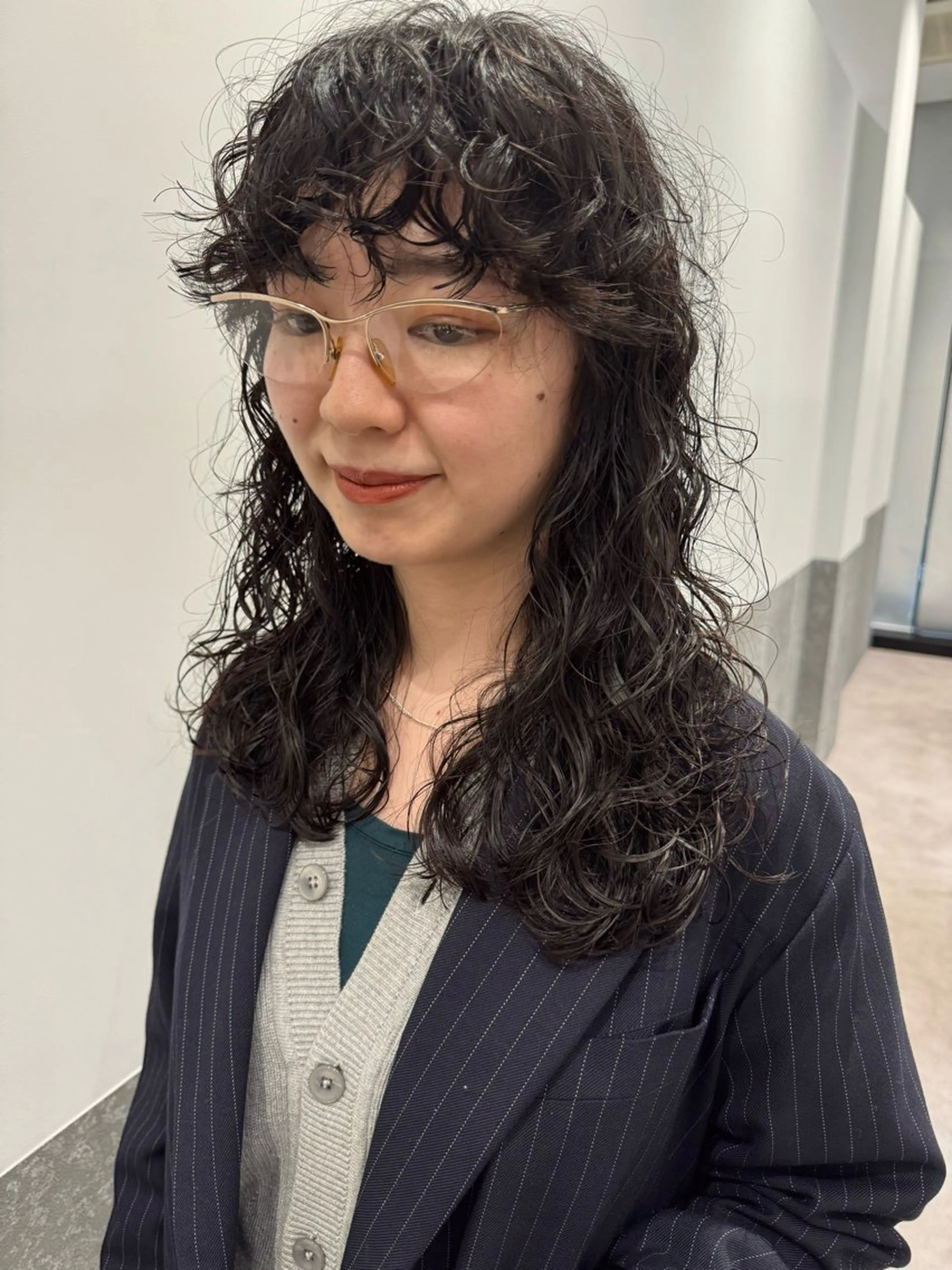 ミディアム パーマ ミディアムパーマ 似合わせカット センスをお届けします 大谷将生INFPのヘアスタイル