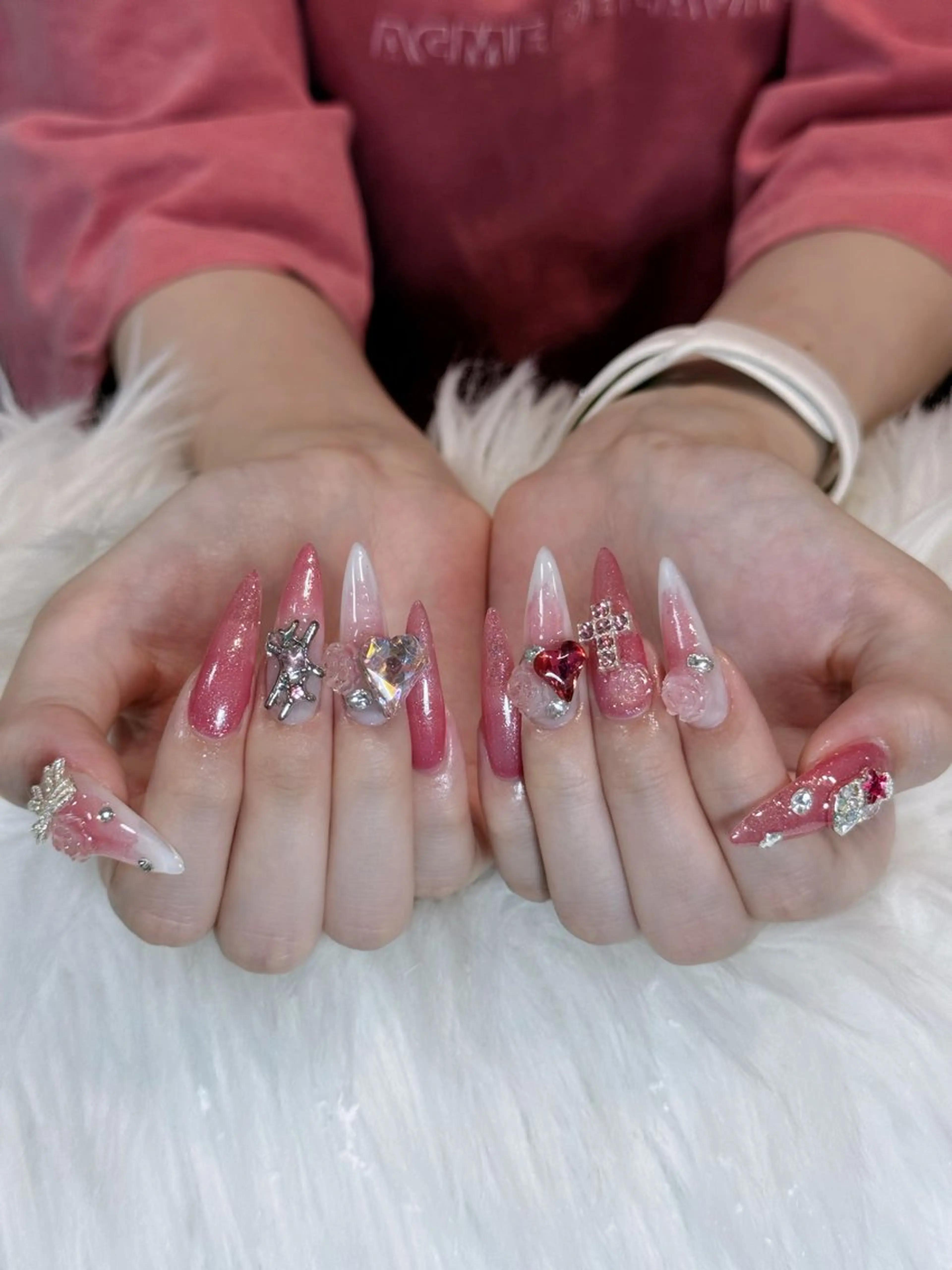 ネイル フレンチネイル ジェルネイル キラキラネイル 韓国ネイル マグネットネイル Julli NailStudioのネイルデザイン