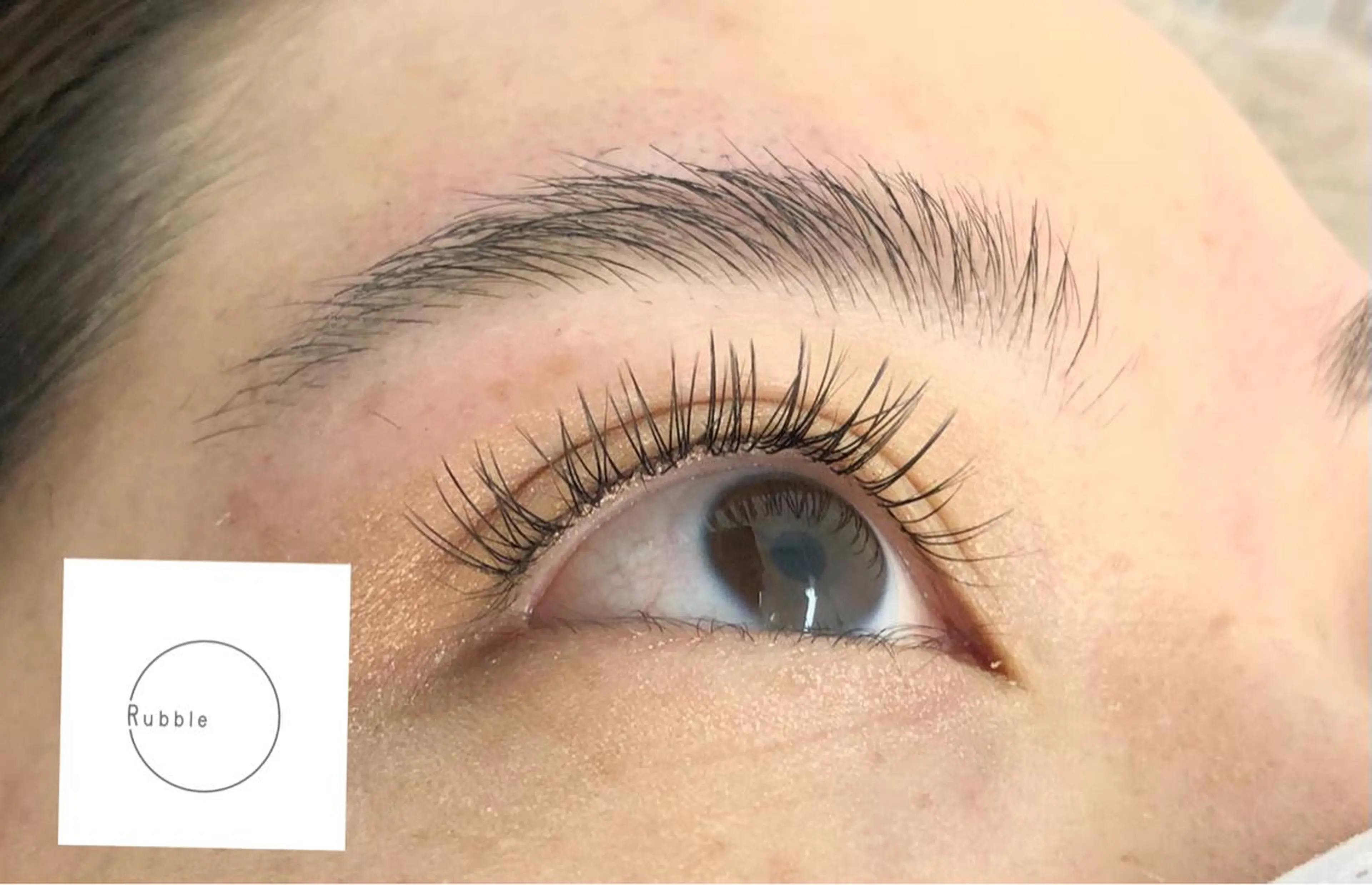 マツエク・マツパ アイブロウ Rubble所属・Rubble 菊田のマツエク・マツパデザイン