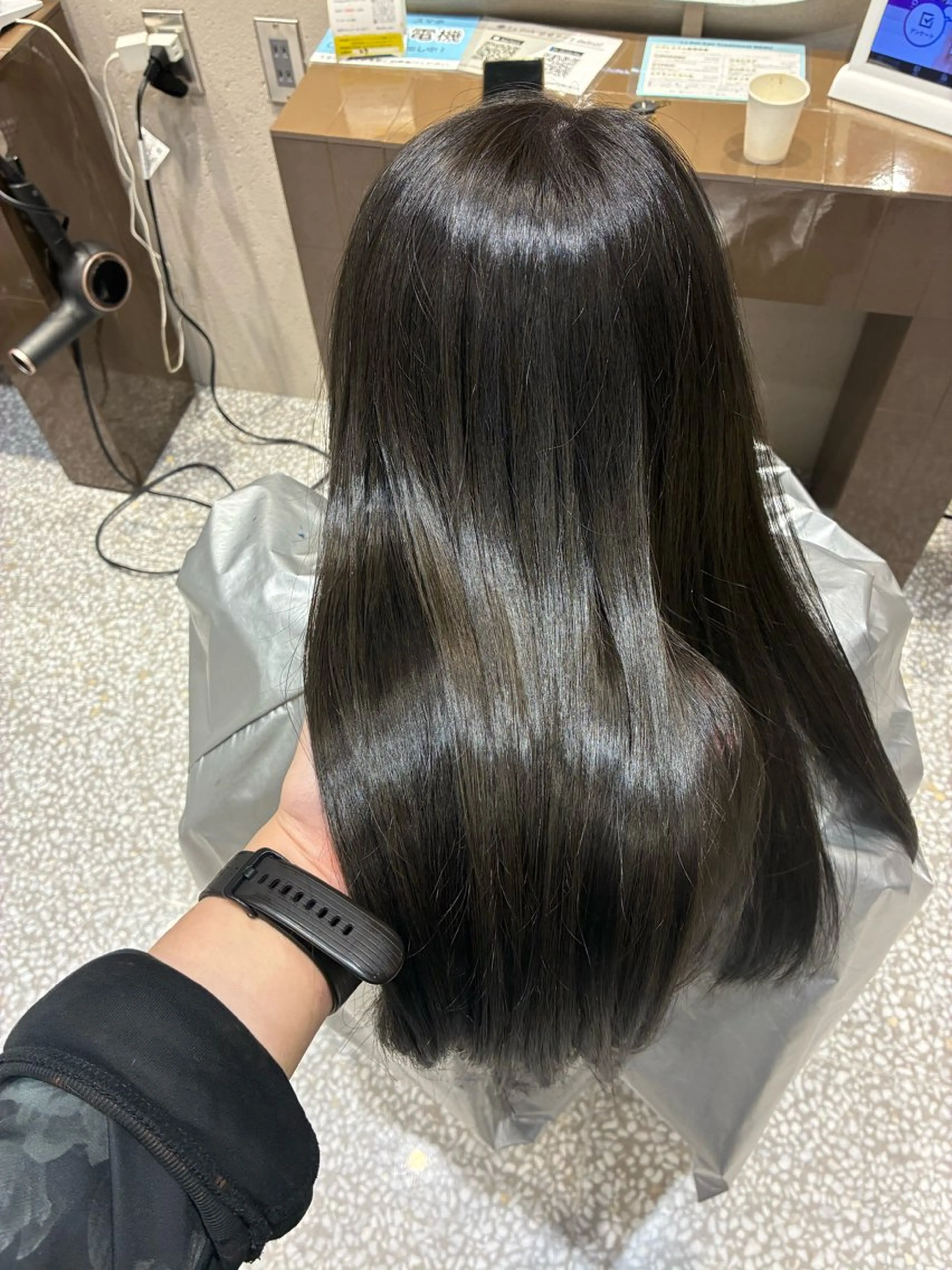 ロング カット ヘアカラー カラーブリーチ特化 石原勇希のヘアスタイル