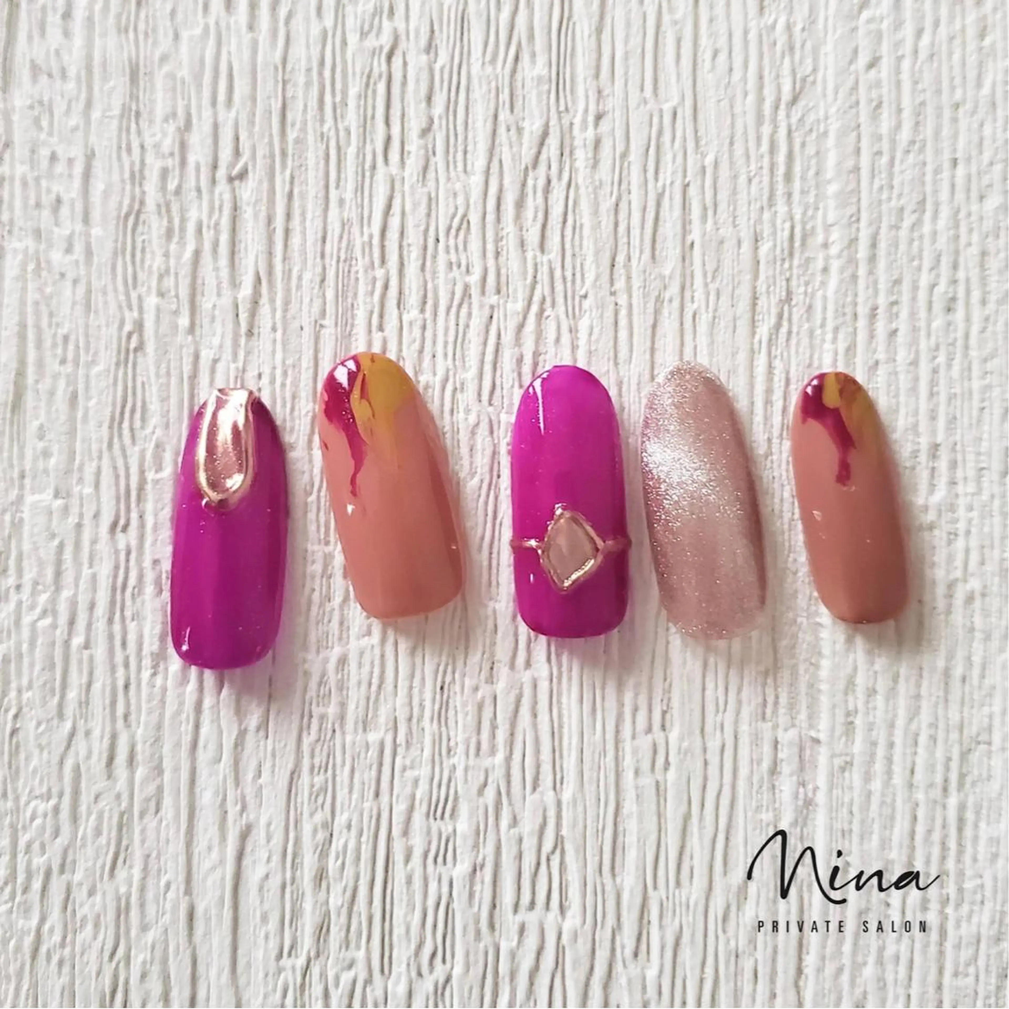 ネイル ミラーネイル ネイル＆フットケアサロンアイアムアイ所属・ネイリスト モリシタのネイルデザイン