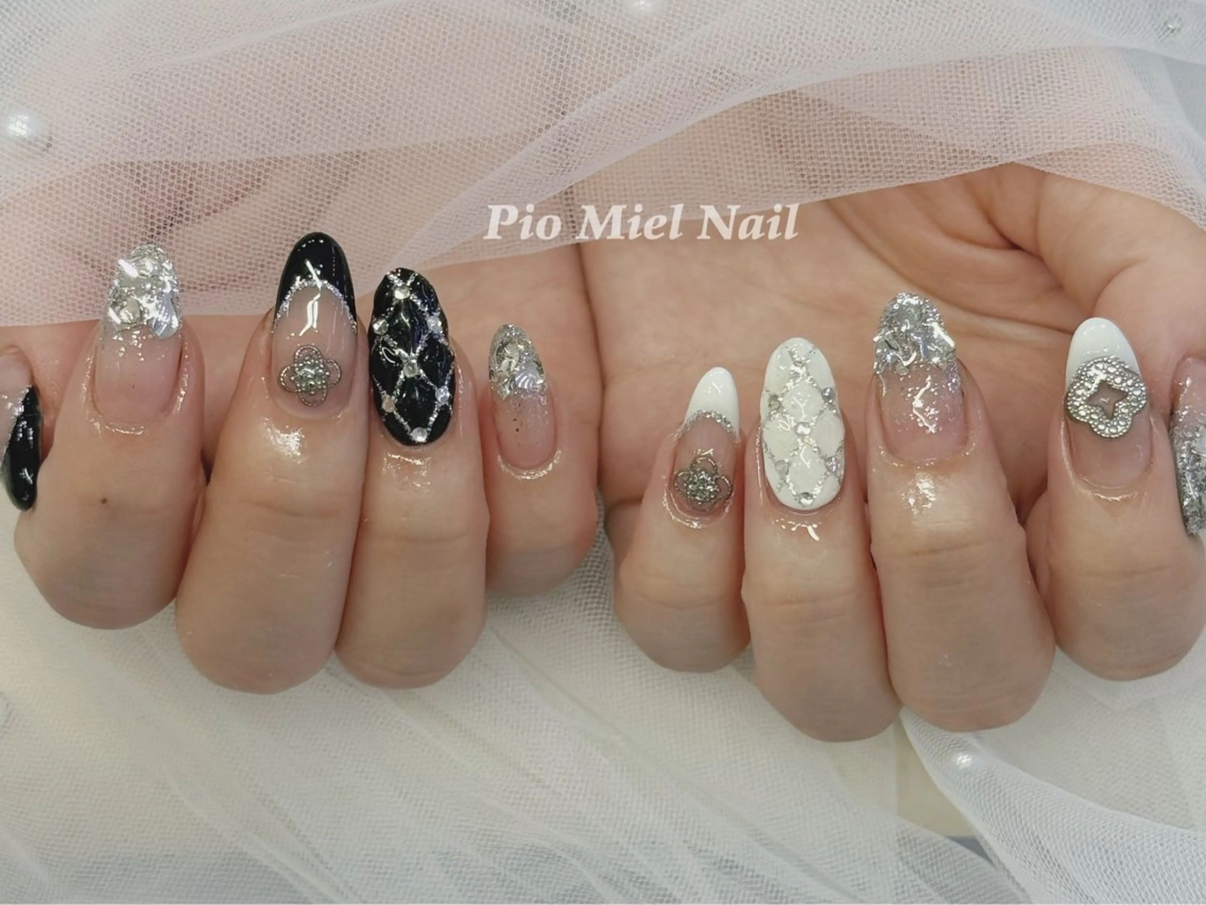 ネイル フレンチネイル 韓国ネイル マグネットネイル ニュアンスネイル ワンカラーネイル ハンドネイル Pio Mielのネイルデザイン