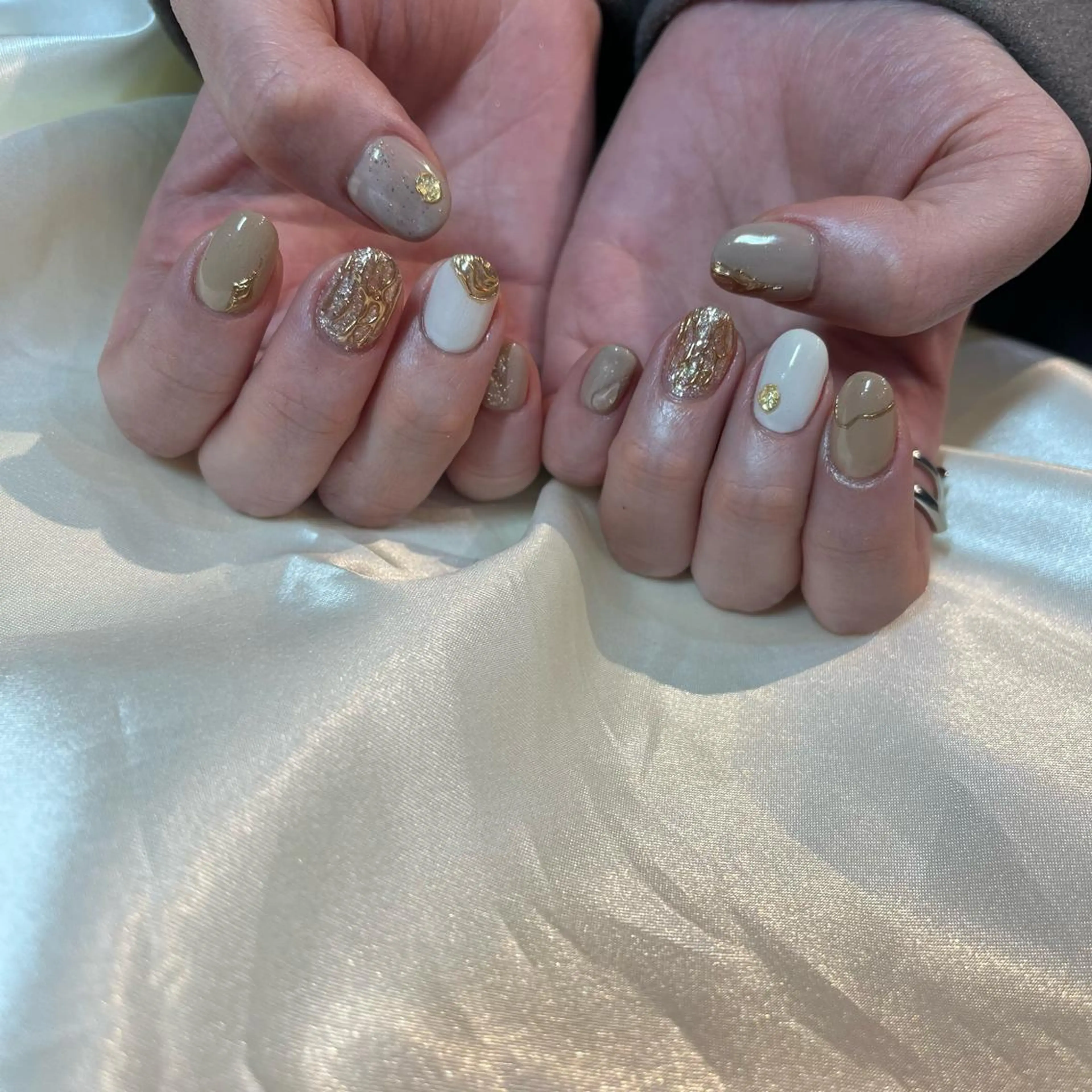 ネイル ハンドネイル 友田 晴香のネイルデザイン