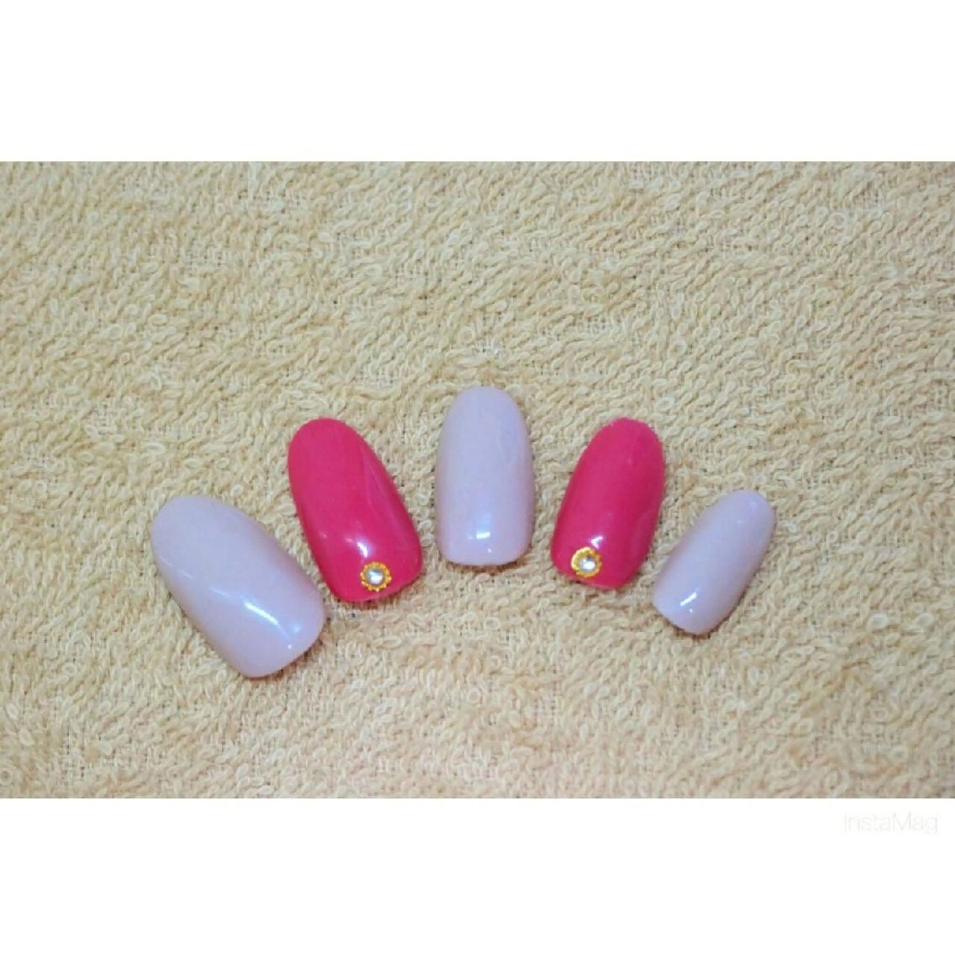 ネイル シンプルネイル 痛ネイル/ワンホン/ フィルイン/長さだしのネイルデザイン