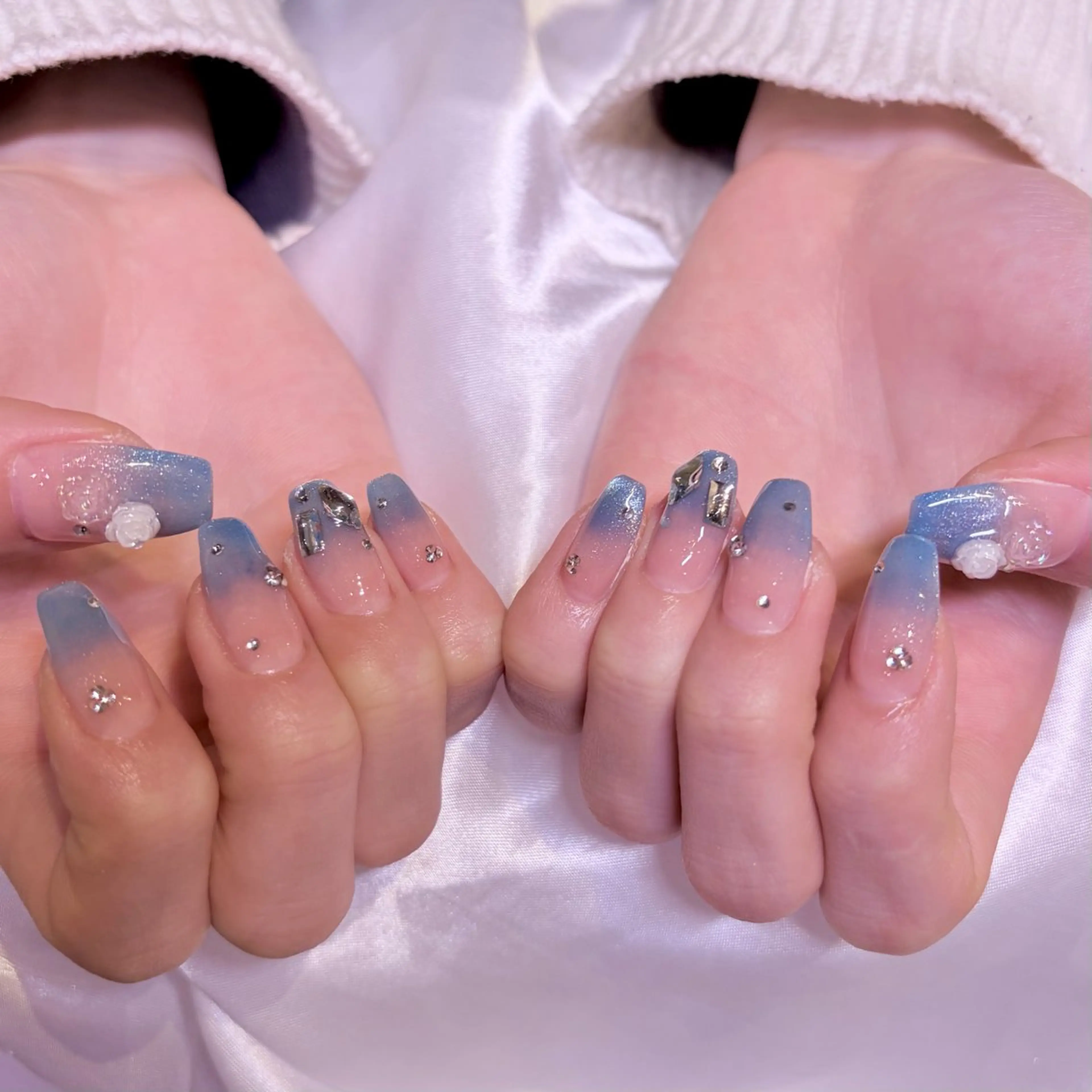 ネイル グラデーション ハンドネイル nail salon e'mu💐のネイルデザイン