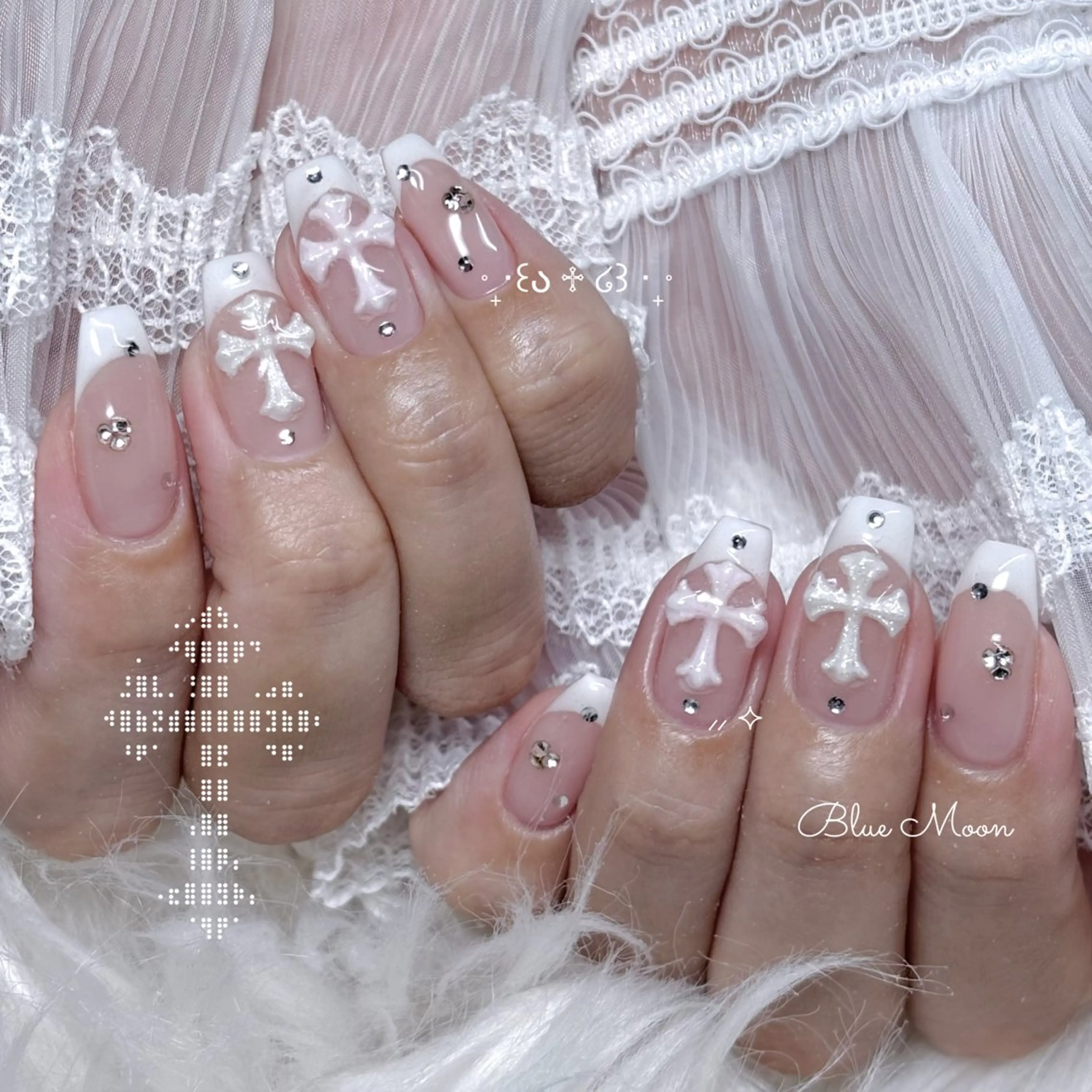 ネイル ストーンネイル ハンドネイル ハンドケア nail salon Blue Moonのネイルデザイン