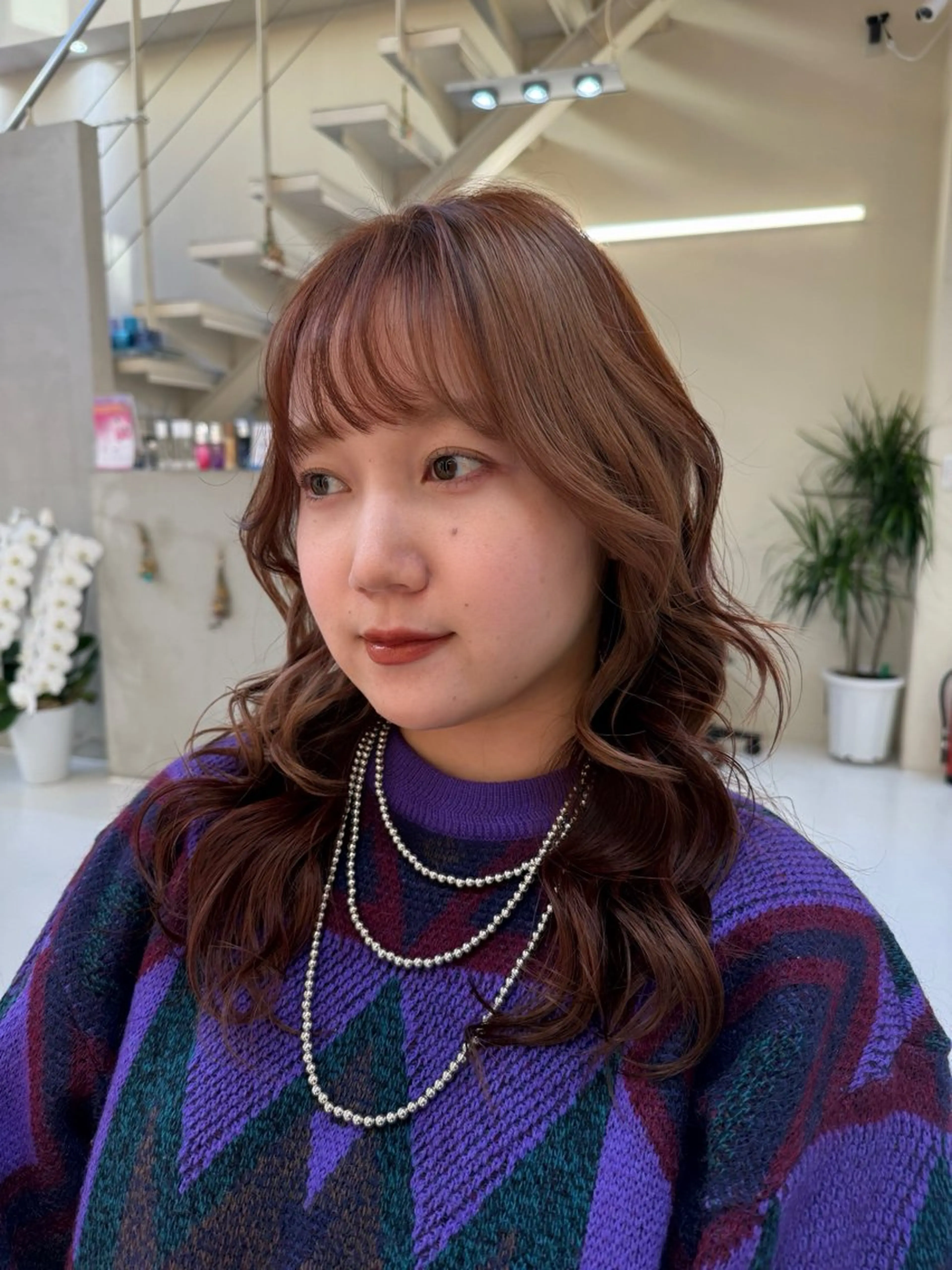 ミディアム 園田 奈津のヘアスタイル