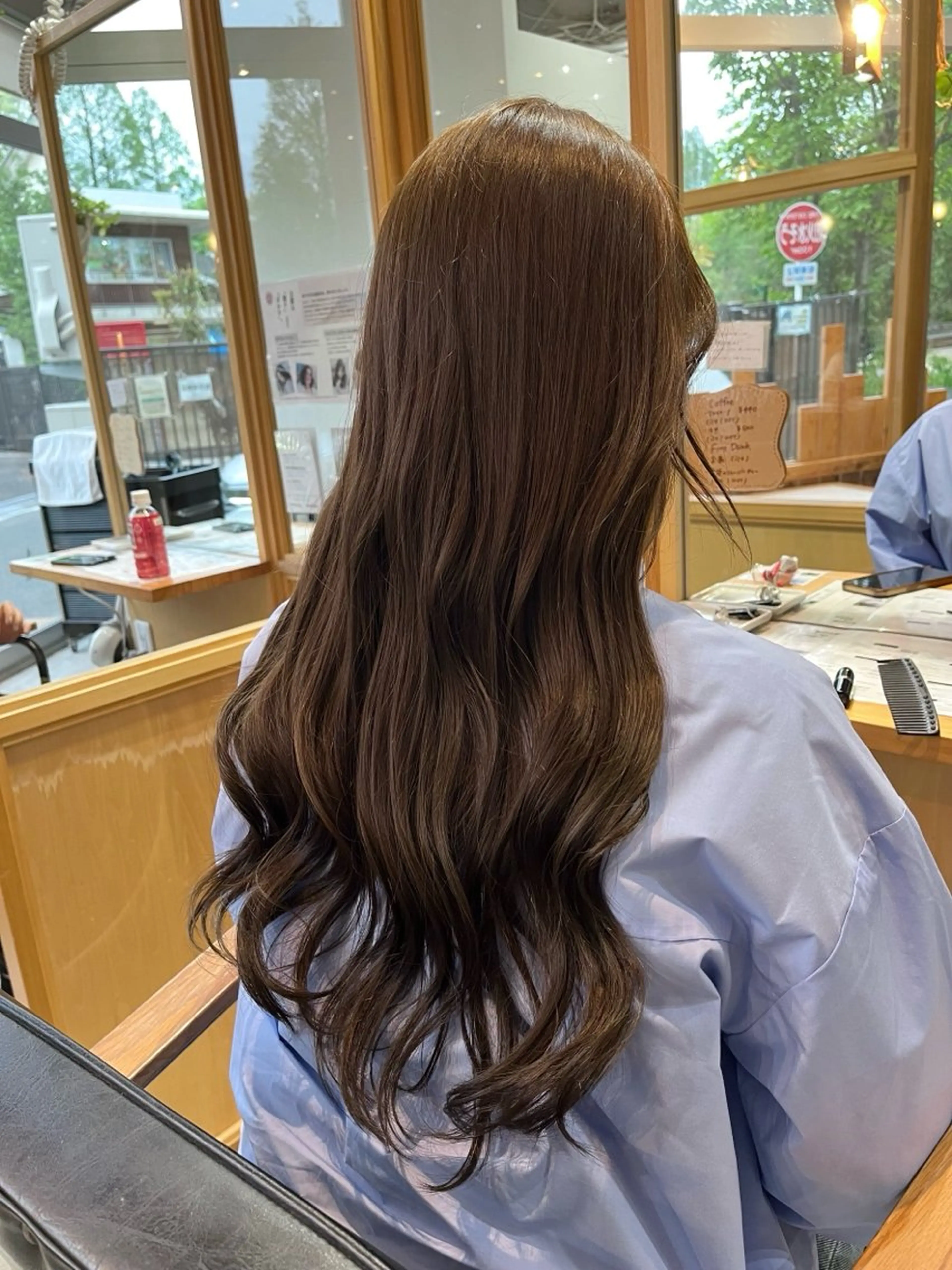 ロング FERIA かりんのヘアスタイル