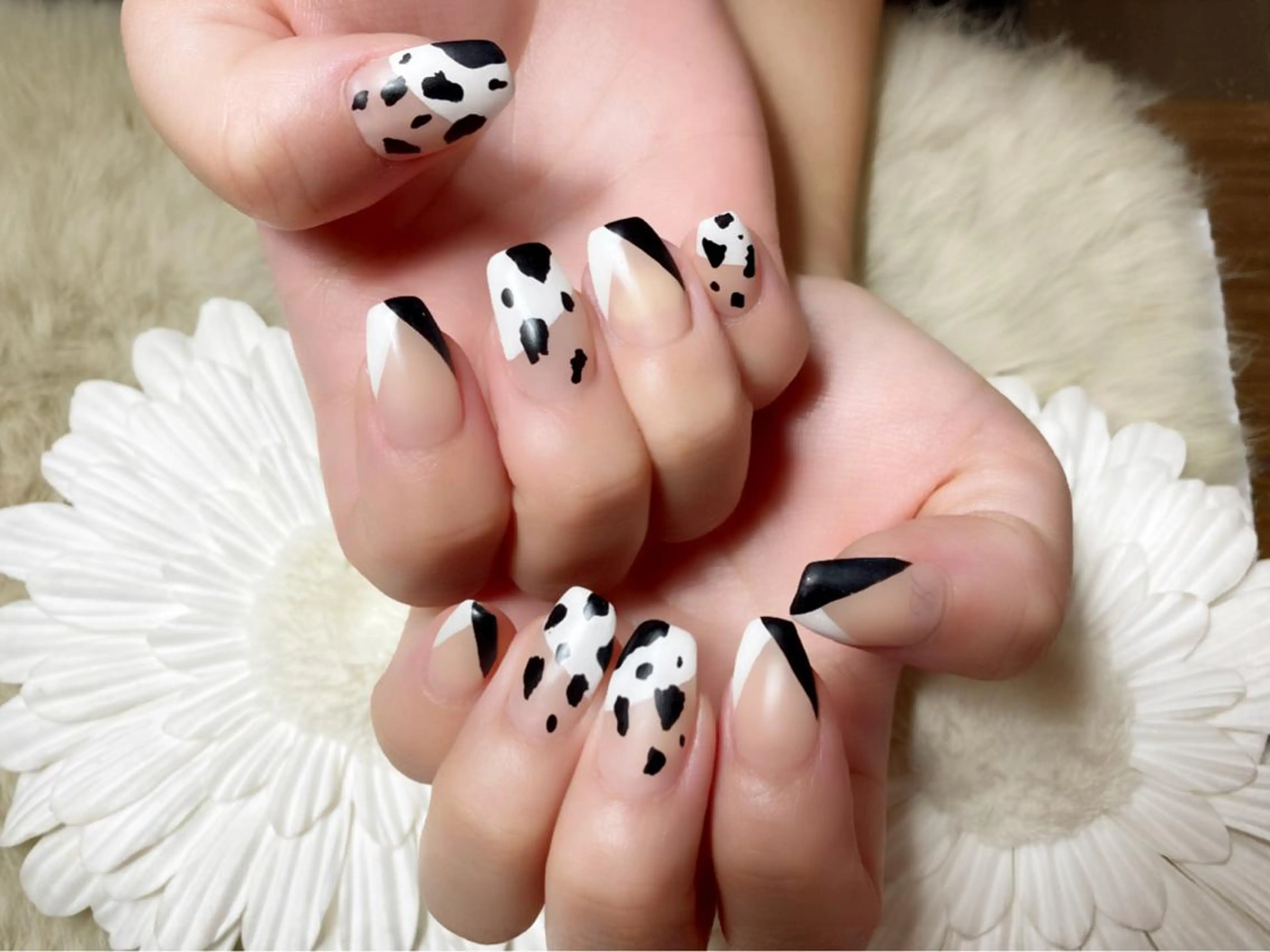 ネイル Yakko pas á pasのネイルデザイン