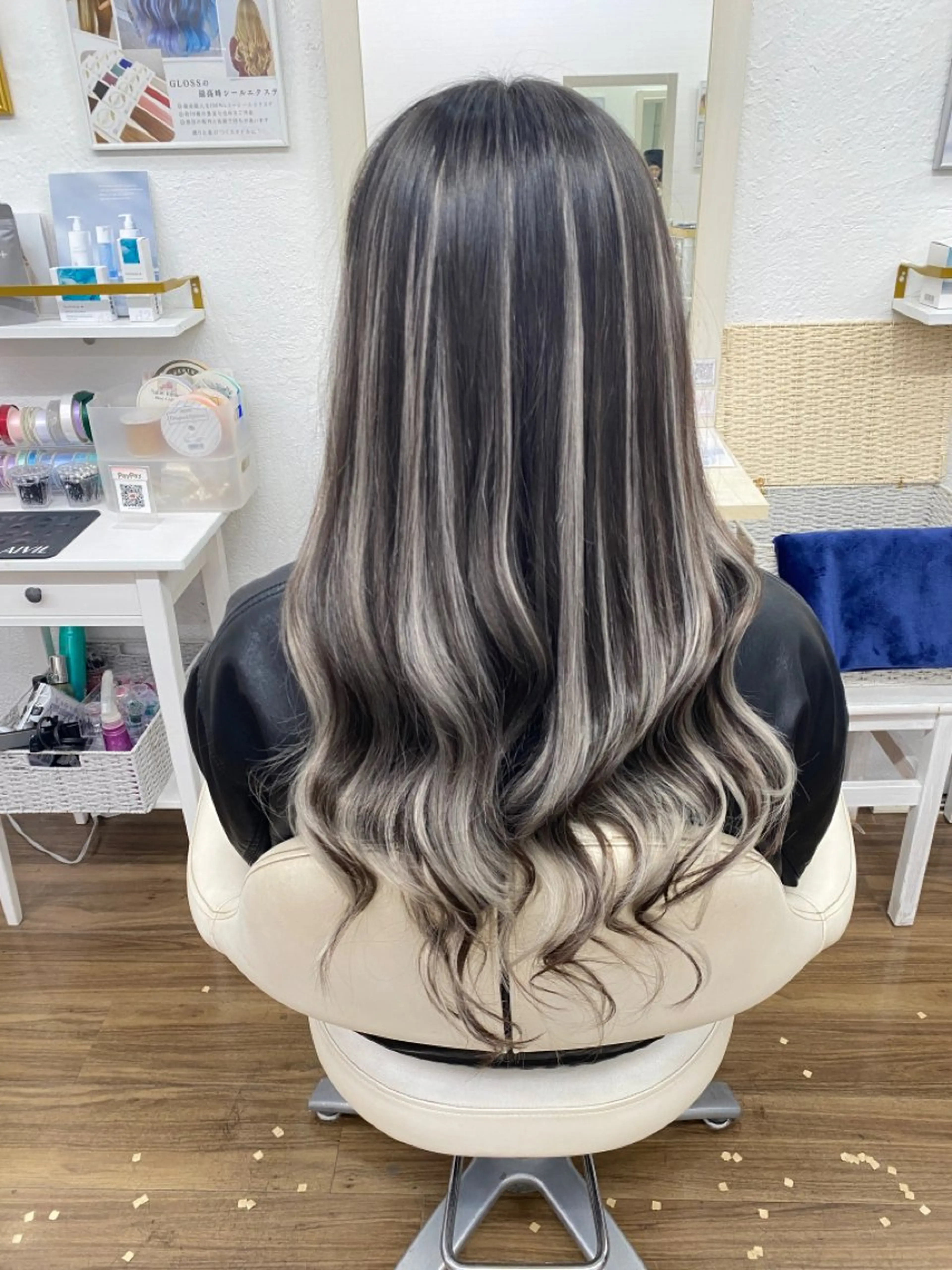 ロング カラー ハイライトカラー ハイライト エクステ GLOSS 心斎橋 山上のヘアスタイル