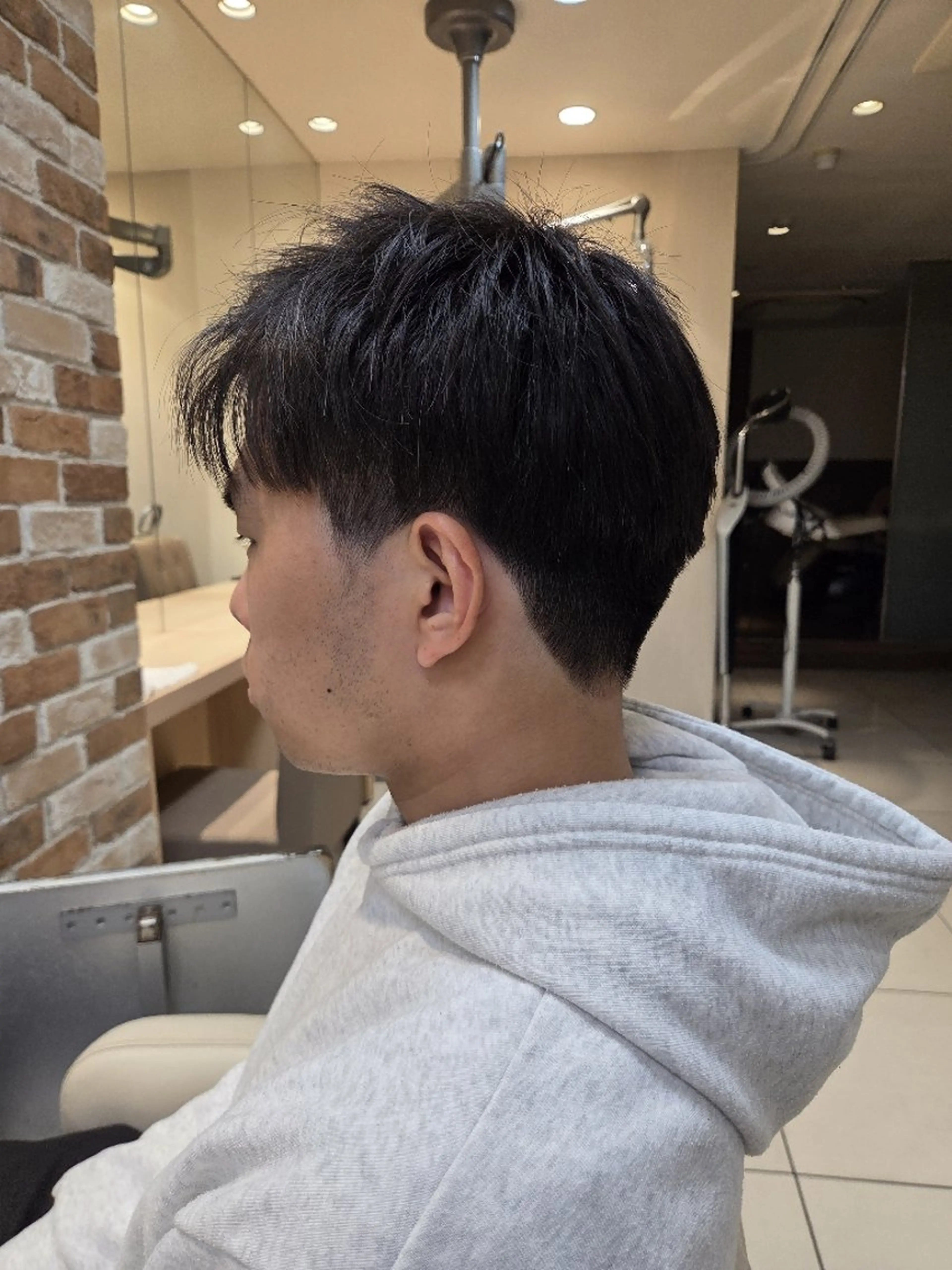 ショート レイヤーカット カット 樋口 捷のヘアスタイル