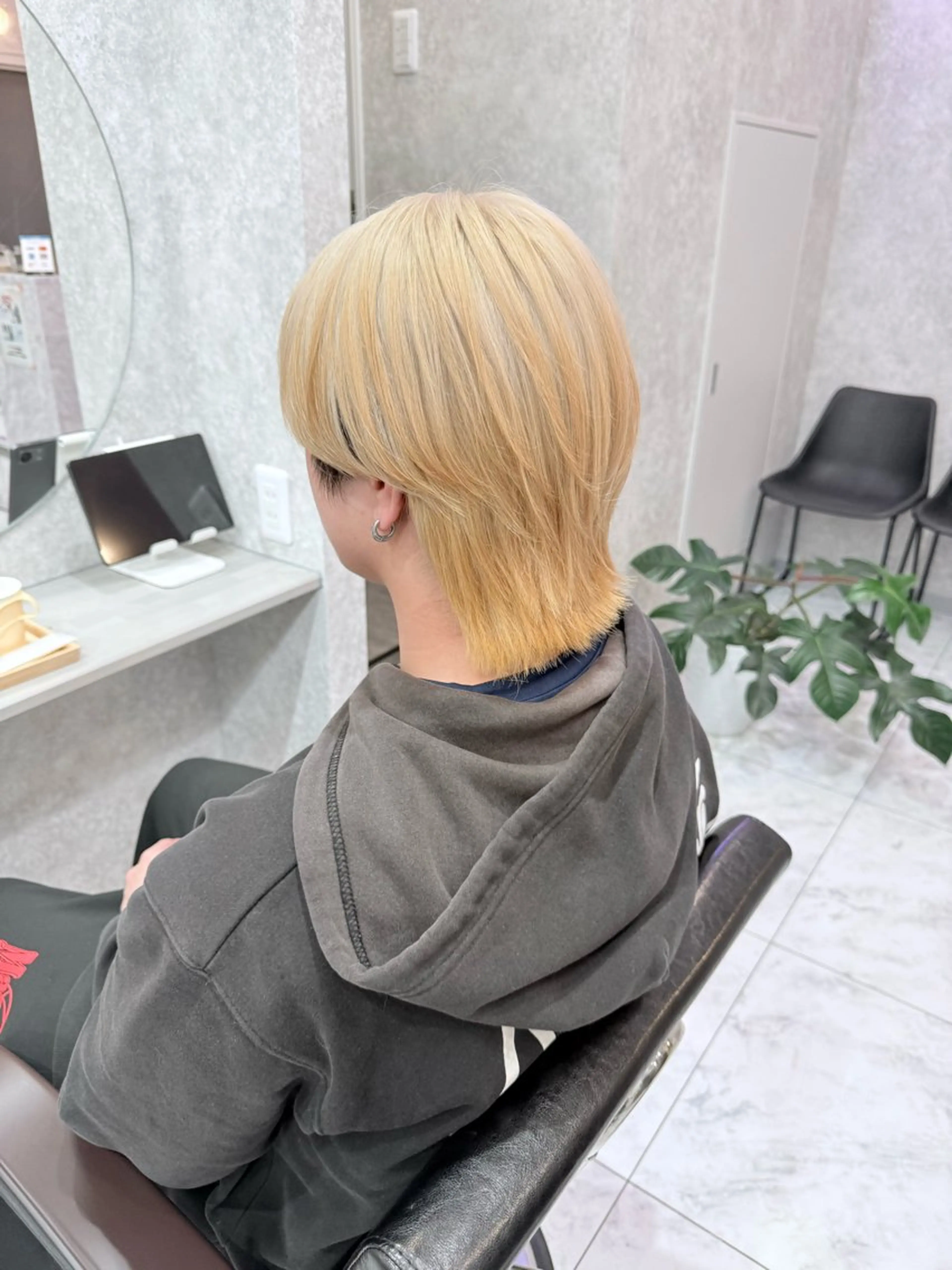 ショート カラー 🌺ハイトーン🌺 矢葺 なぎさ🌺🌺のヘアスタイル