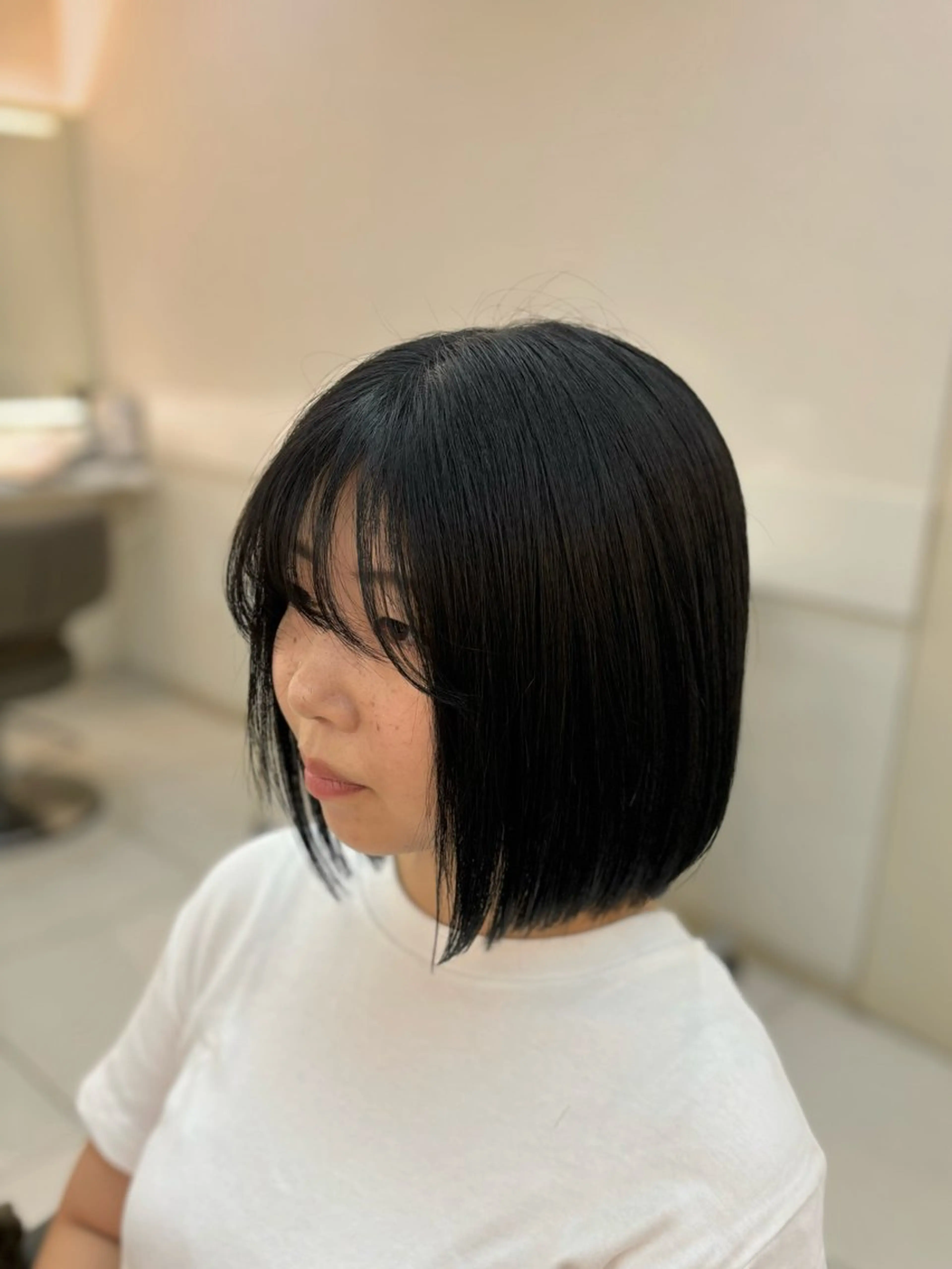 ミディアム カラー ブルーカラー 透明感カラー ボブ Iris by artina 武蔵小杉店【イリス バイ アルティナ】所属・🎼レイヤー/顔周り カット/nene♬のヘアスタイル