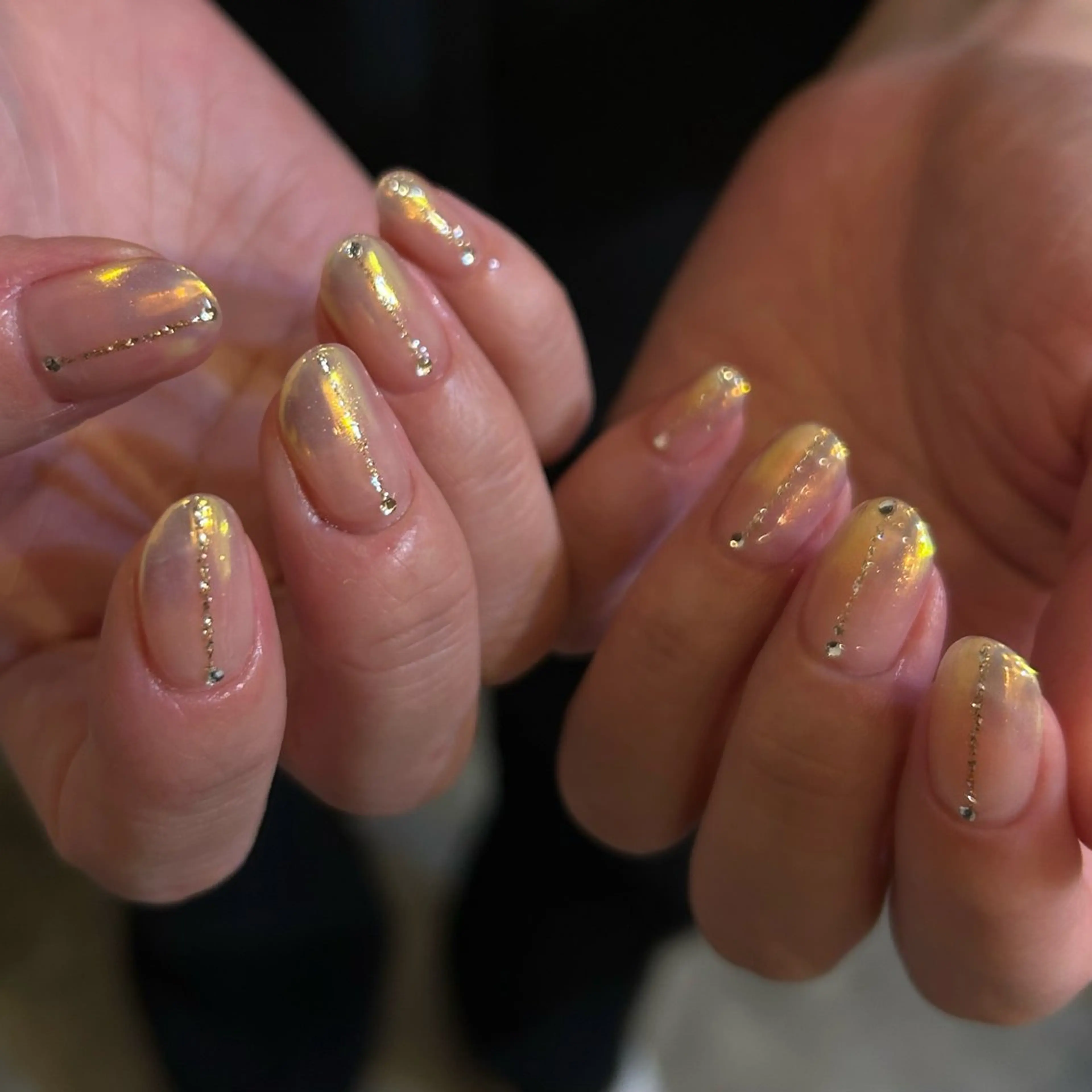 ネイル オーロラネイル グラデーション ストーンネイル Yumi 広尾|恵比寿ネイルのネイルデザイン