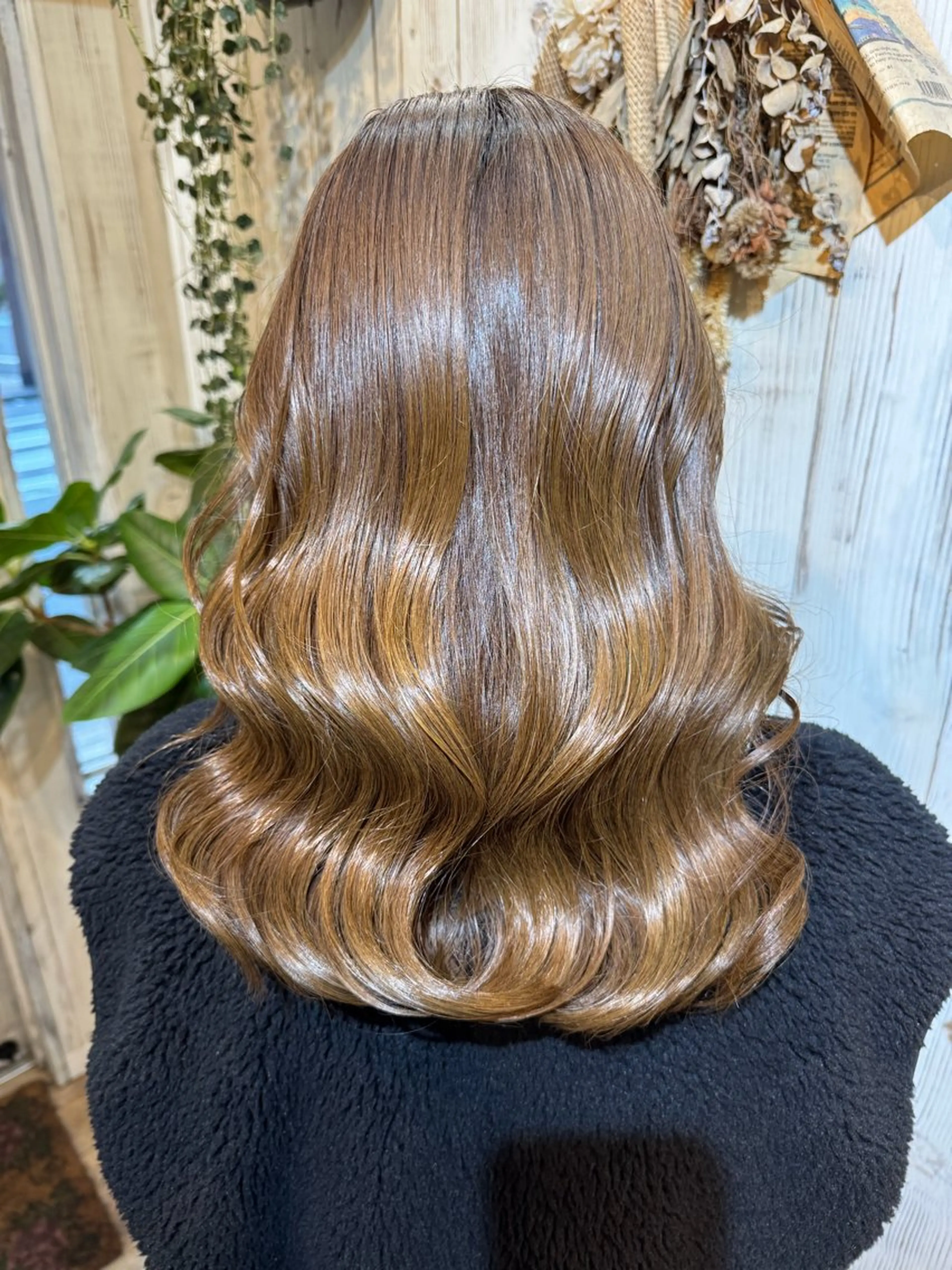 カラー 髙島 理美のヘアスタイル