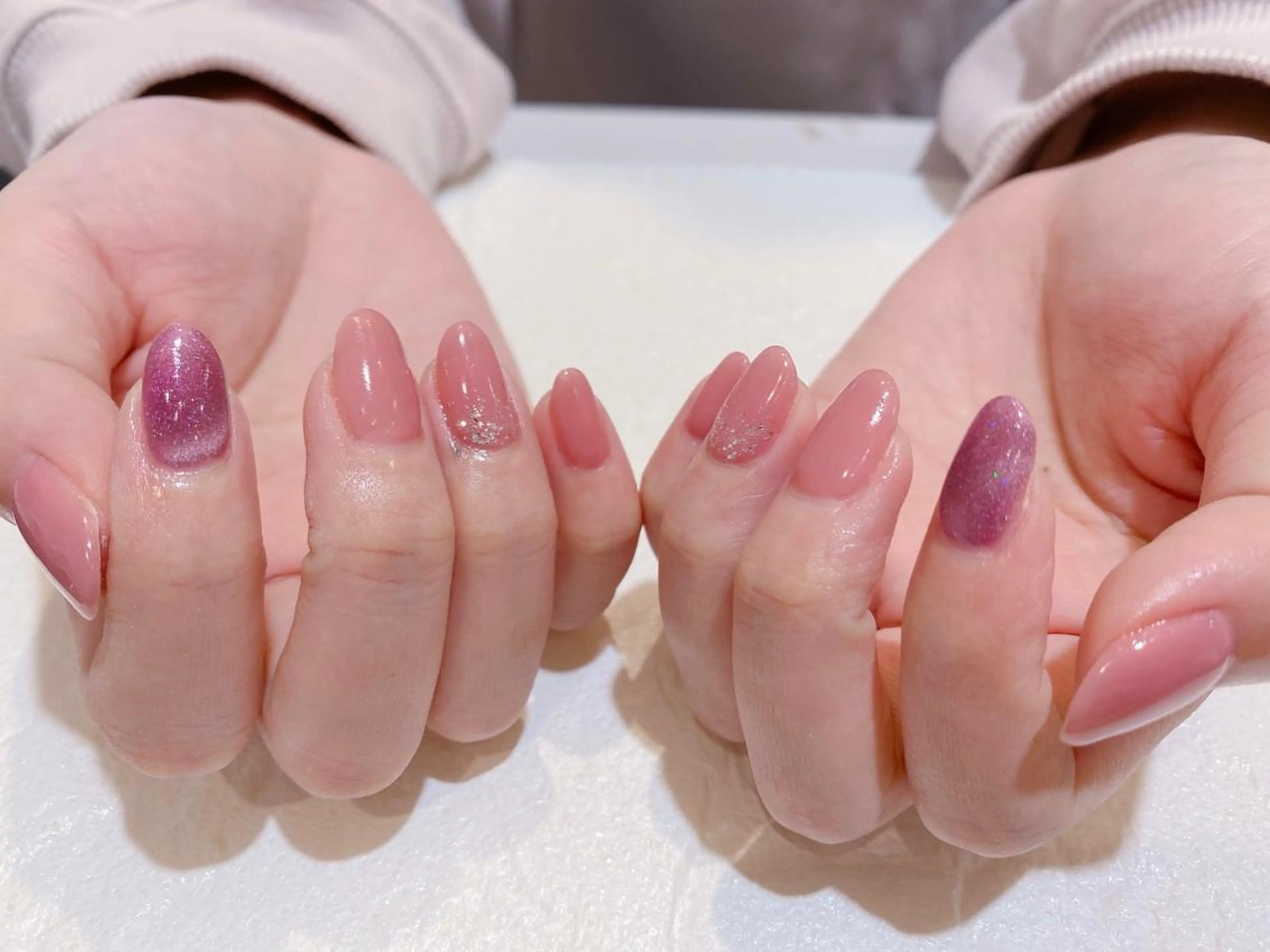 ネイル ラメ(グリッター) マグネットネイル ハンドネイル 鈴木 優菜のネイルデザイン