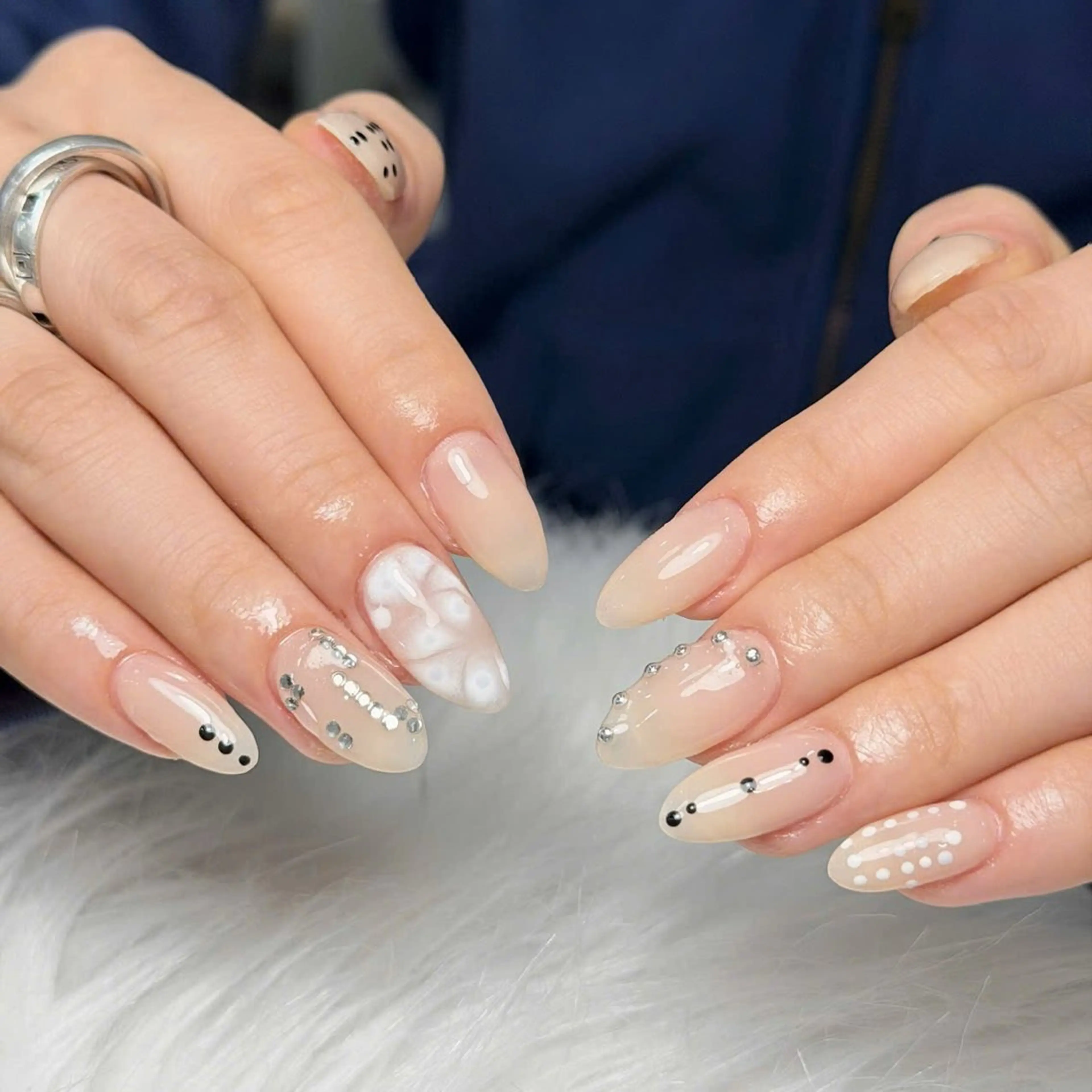 ネイル 持ち込み オフィスネイル シンプルネイル ハンドネイル Luci Nailのネイルデザイン