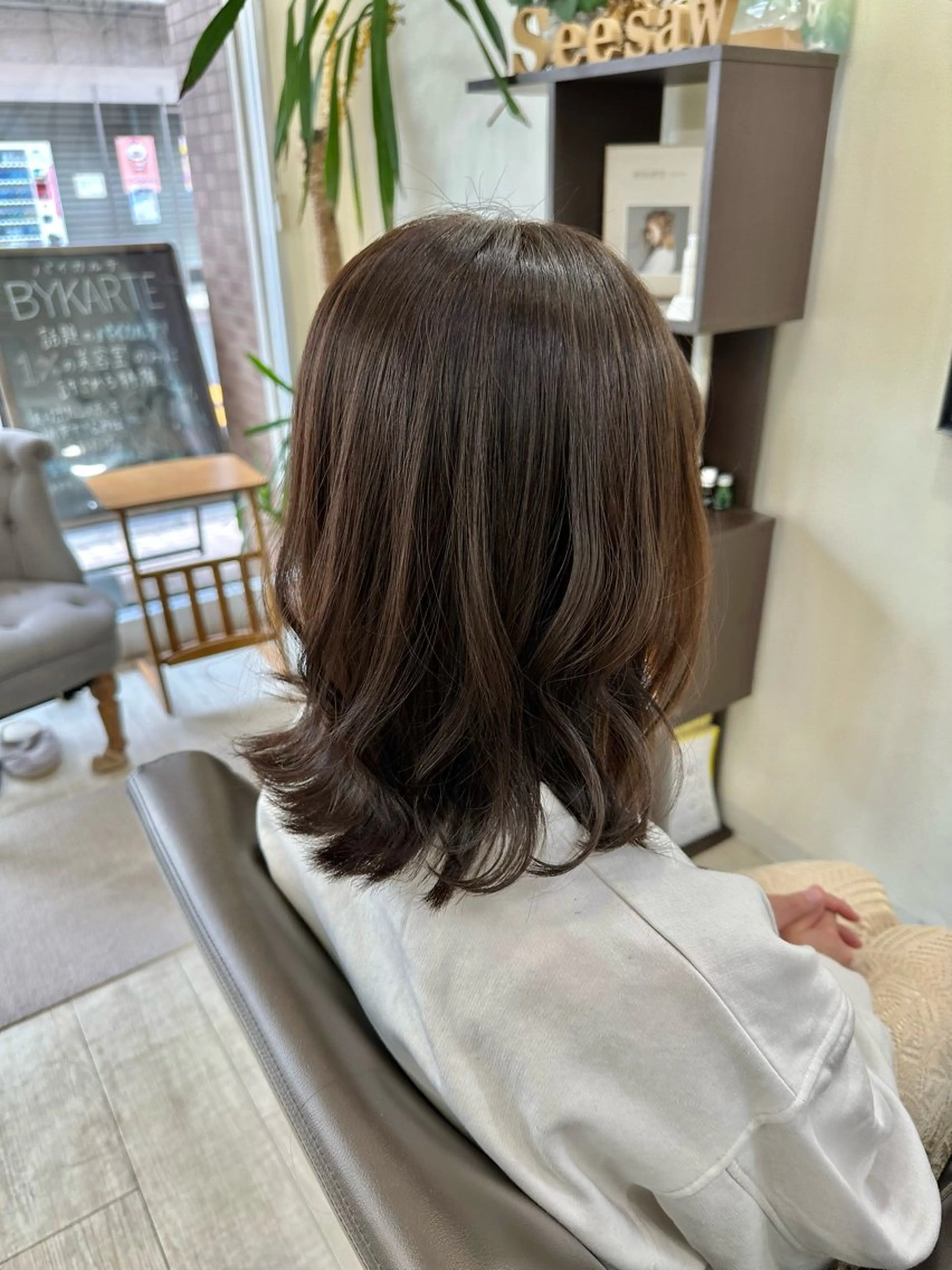 ミディアム カット ヘアカラー Hair&nail Seesaw所属・田端　透明感カラー 🐶内山晴貴のヘアスタイル