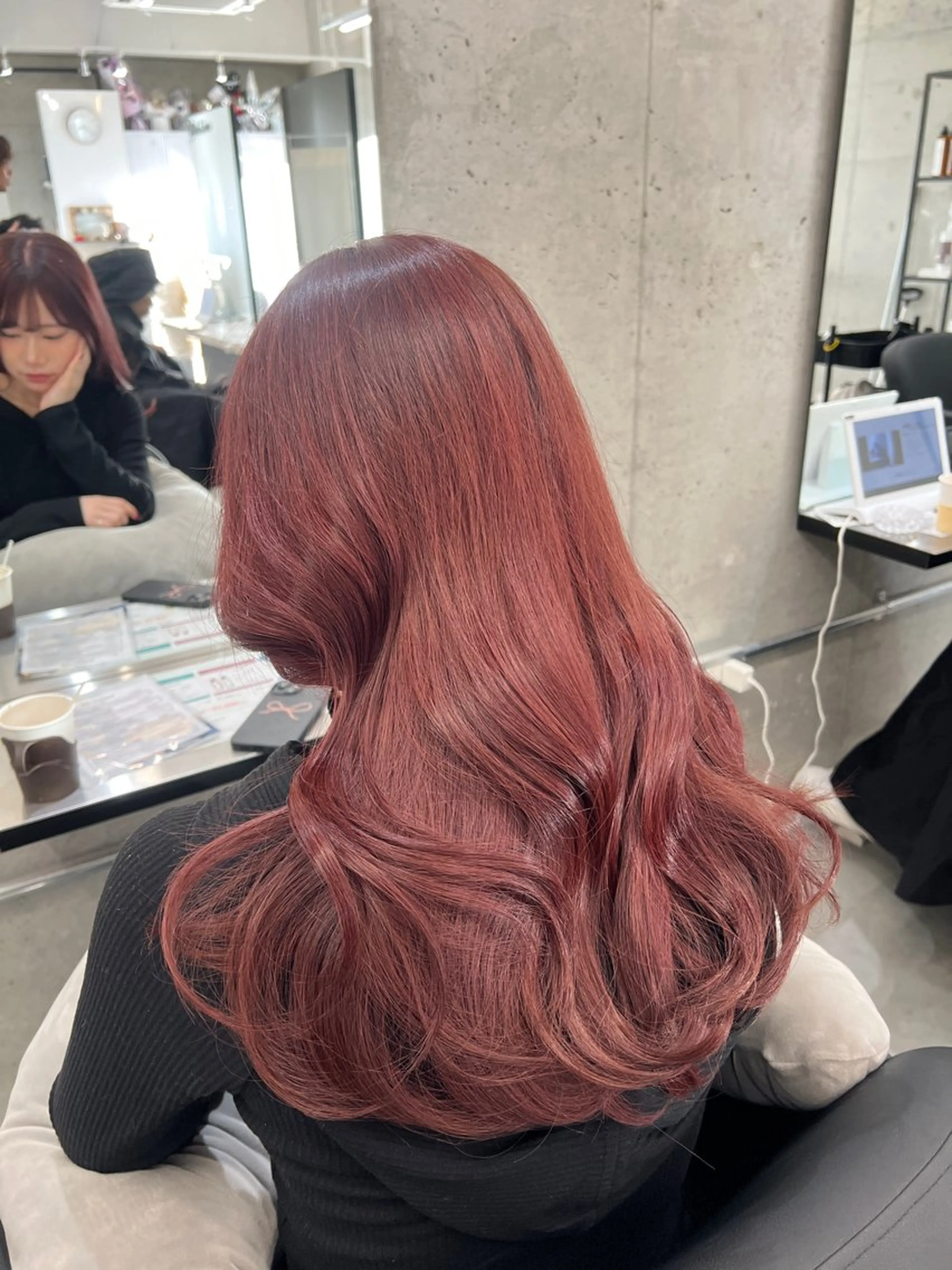 ロング カラー ブリーチ ダブルカラー ブリーチなしカラー レイヤーカット 頓所 大昂のヘアスタイル