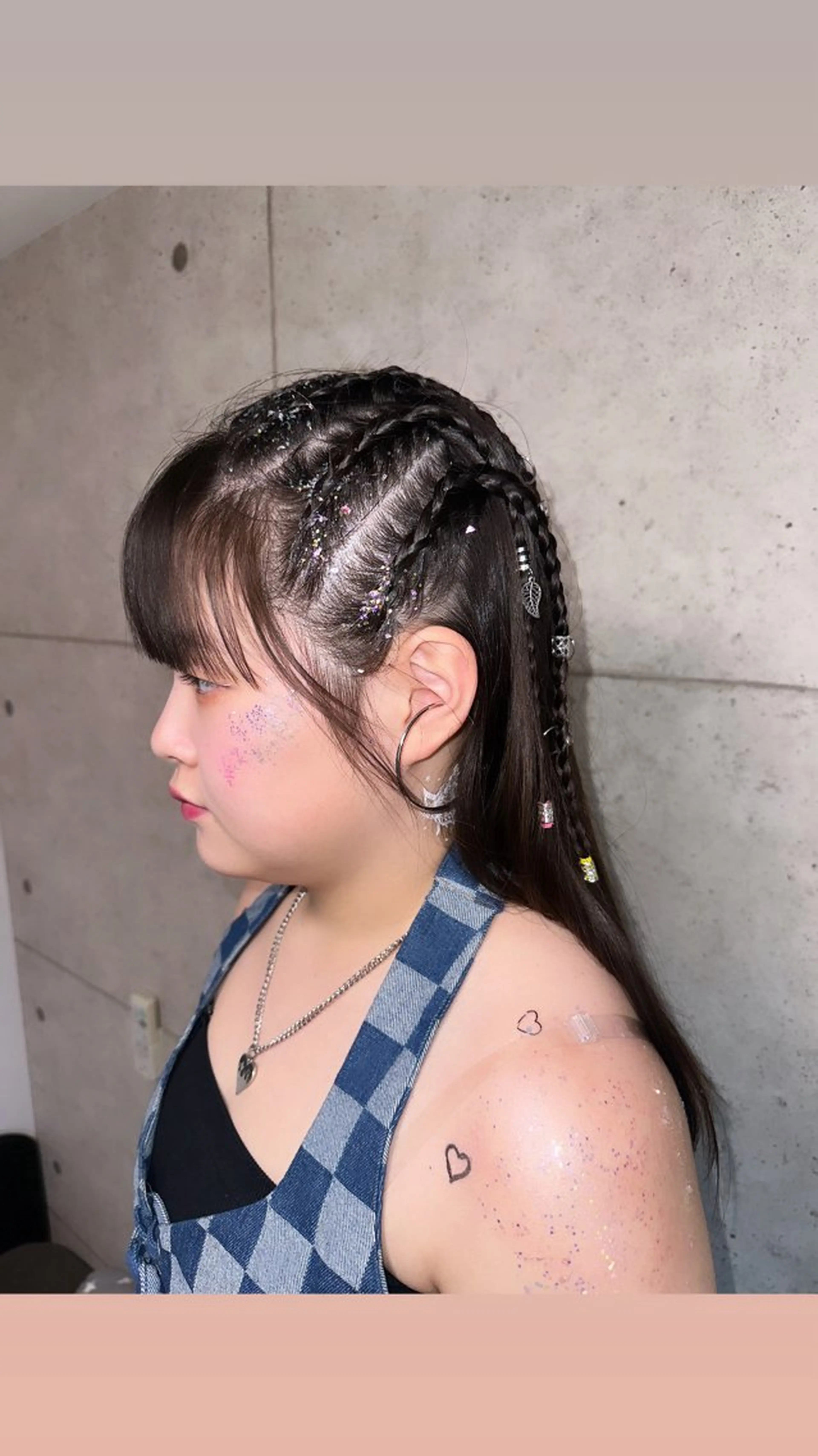 ロング ヘアアレンジ octo所属・梅澤 杏菜のヘアスタイル