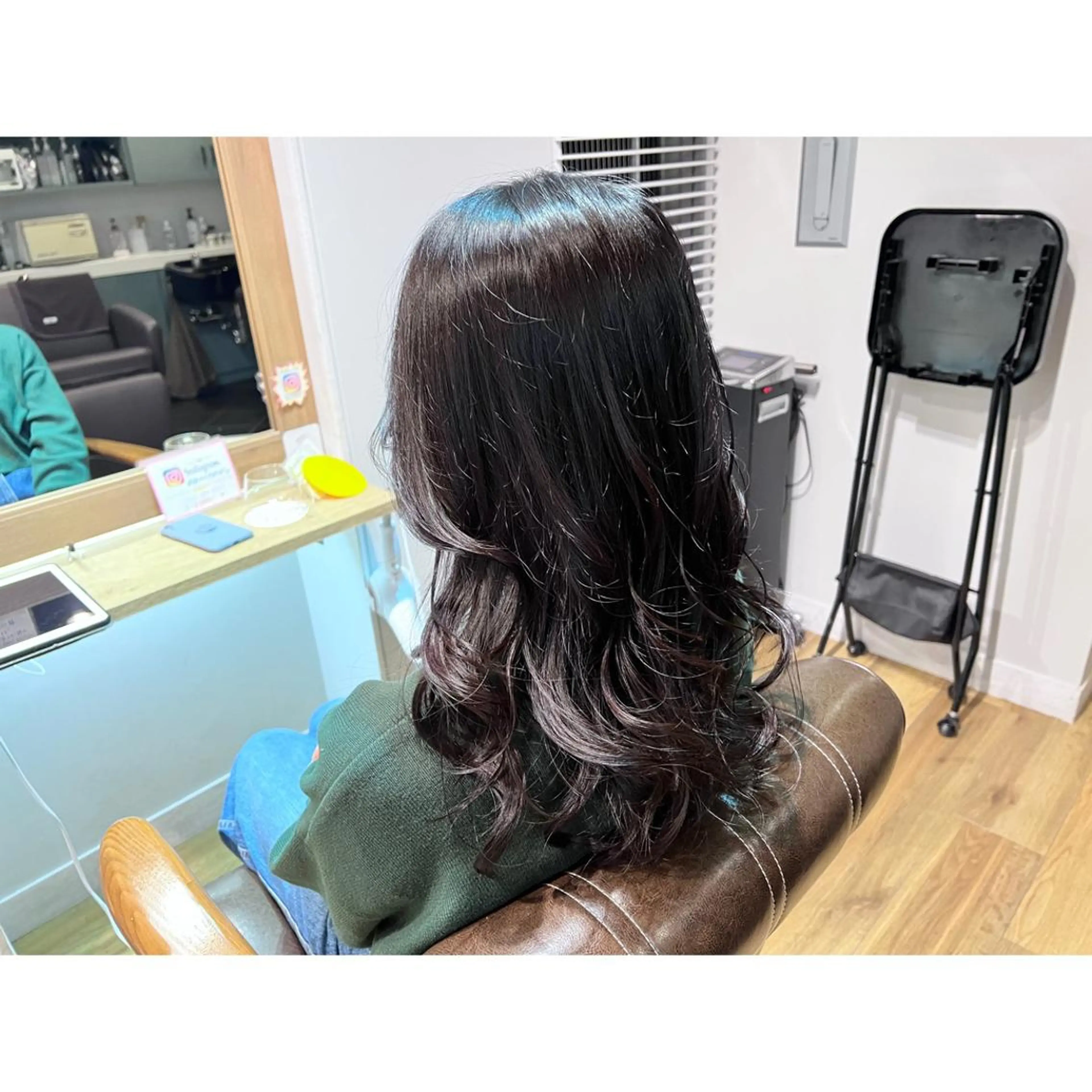ロング カラー 黒髪 ヘアカラー トリートメント ツキダテ ユイのヘアスタイル