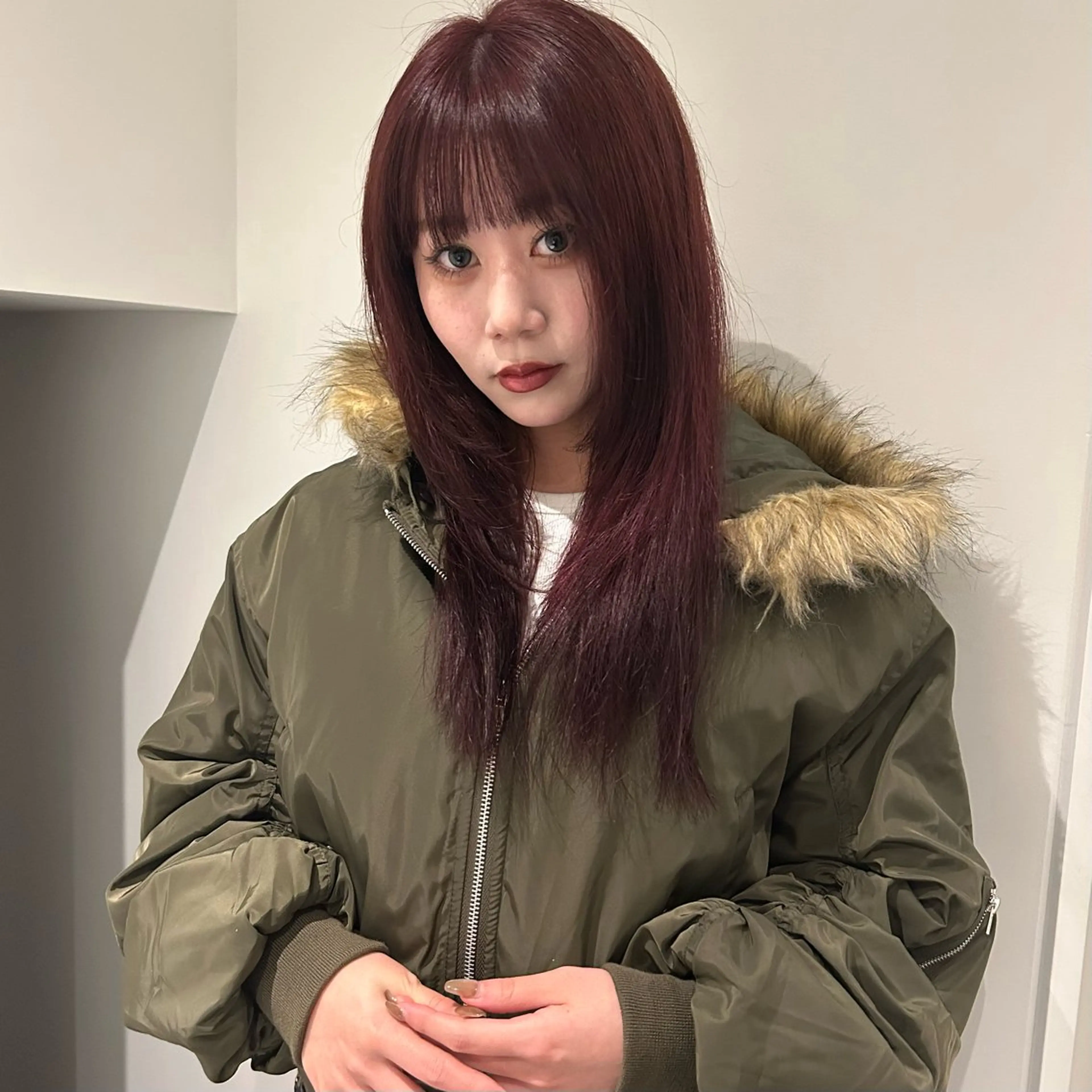 ロング カラー ブリーチ レッドカラー ヘアカラー トリートメント nonoka オリーブ/グレージュのヘアスタイル