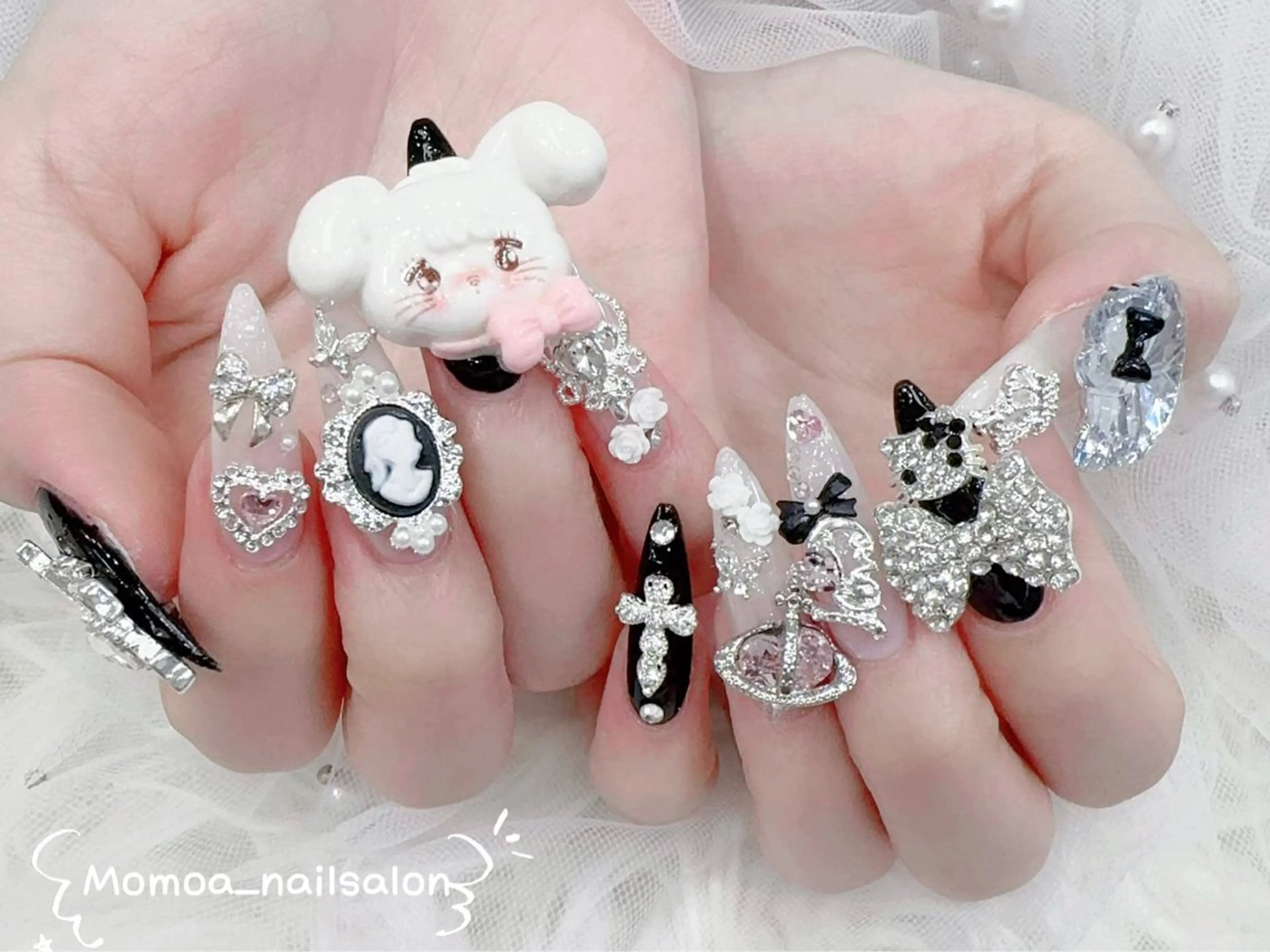 ネイル キラキラネイル 韓国ネイル スカルプネイル ハンドネイル MoMoA Nail ネイル長さ出し専門店のネイルデザイン