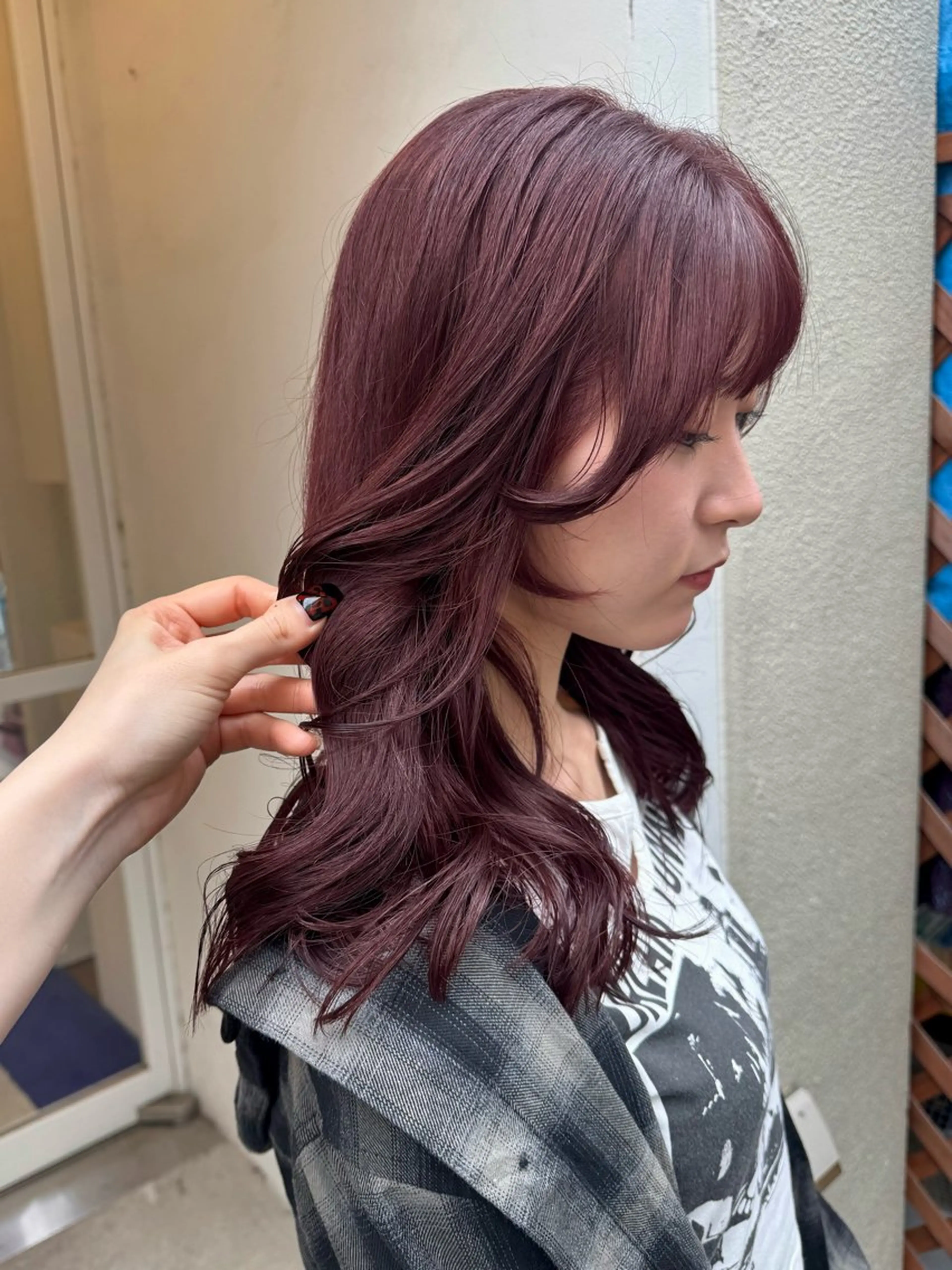 ミディアム ボブ 顔まわりレイヤー 顔周りカット 髪質改善 レイヤーカット カット ヘアカラー トリートメント 長田 唯のヘアスタイル