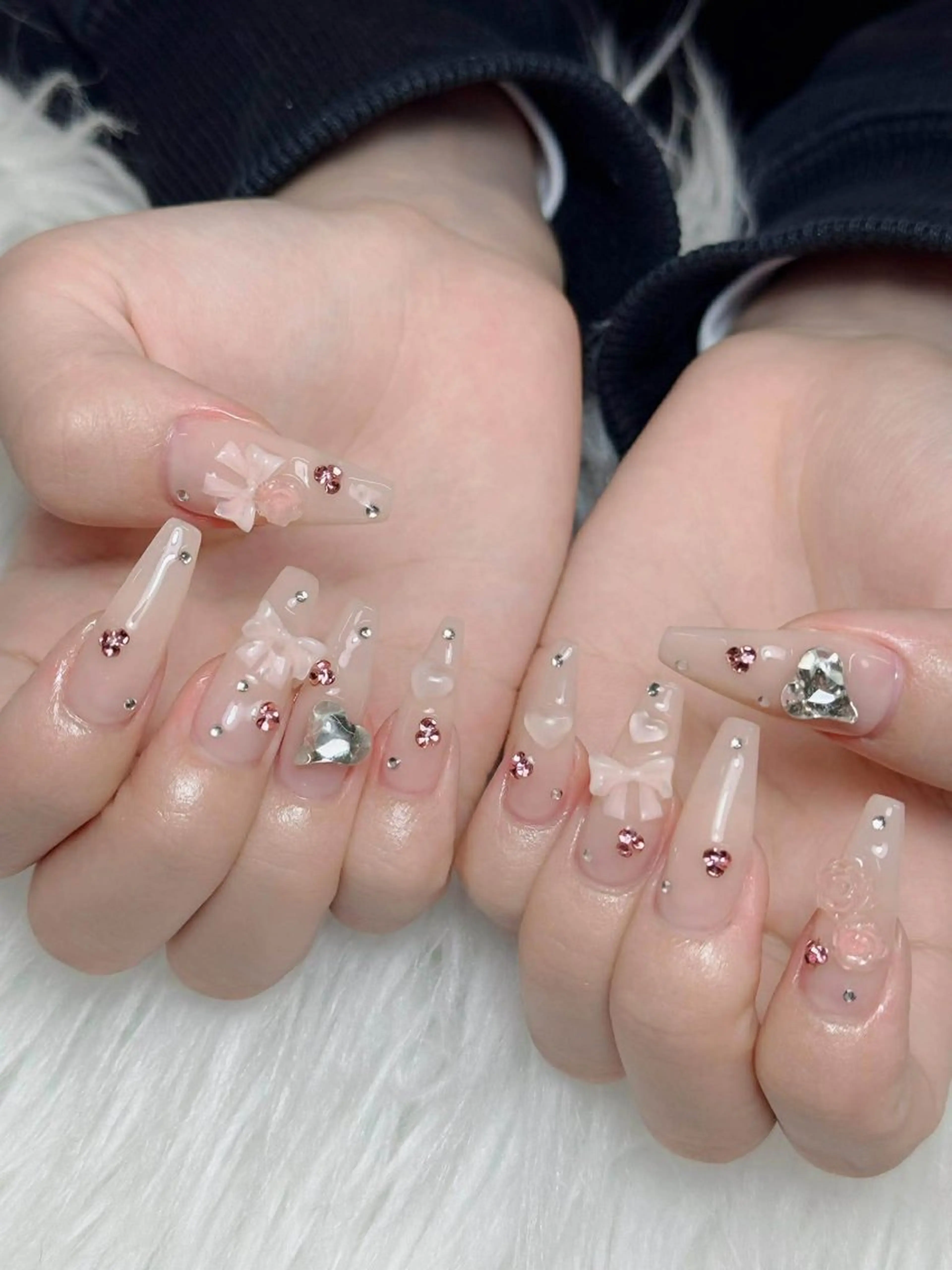 ネイル オーロラネイル チークネイル フットネイル フレンチネイル 韓国ネイル ハンドネイル Lumi Nailのネイルデザイン