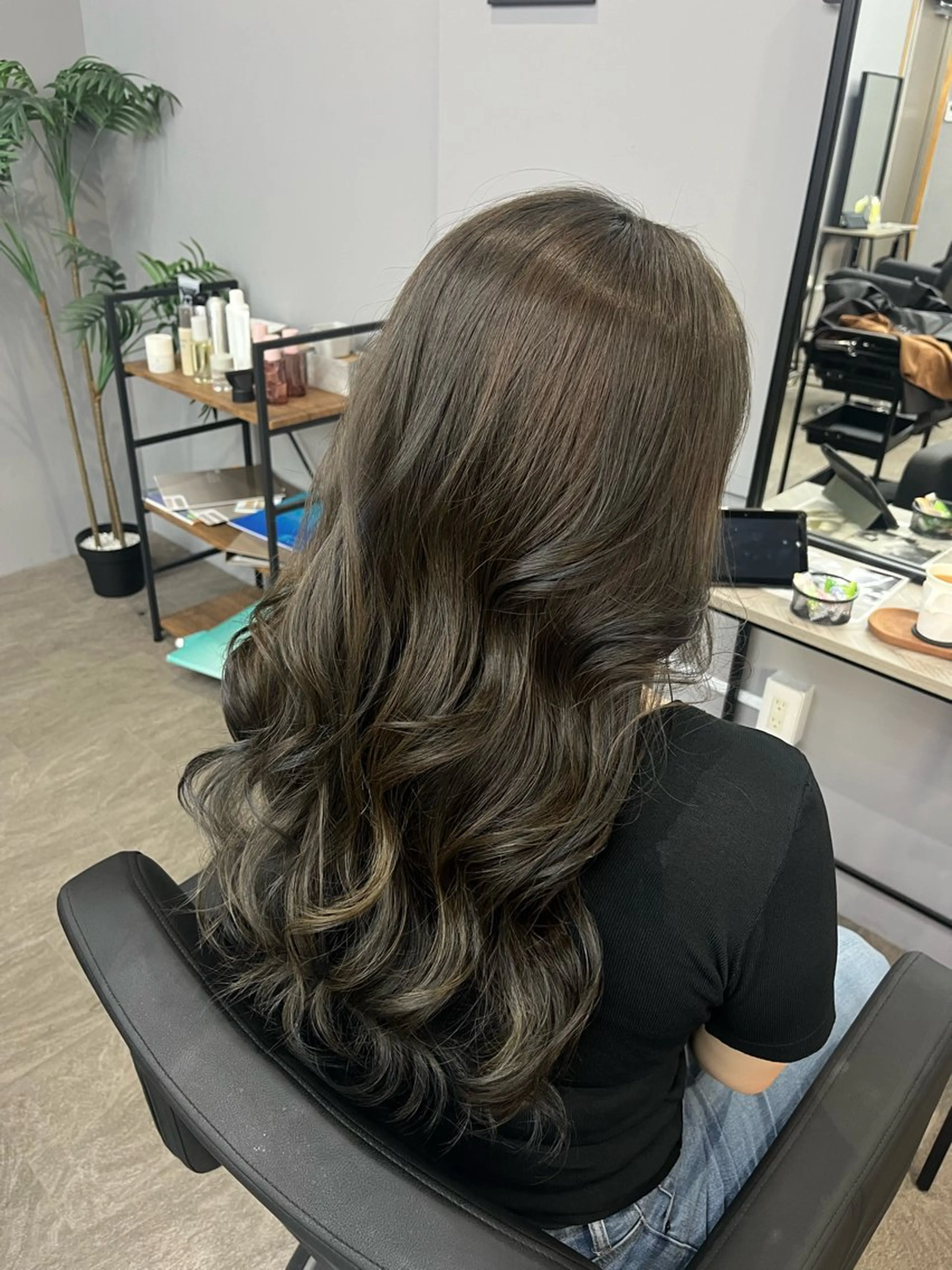 ロング アッシュ VIM hair 泡瀬店所属・ミサ ミサのヘアスタイル